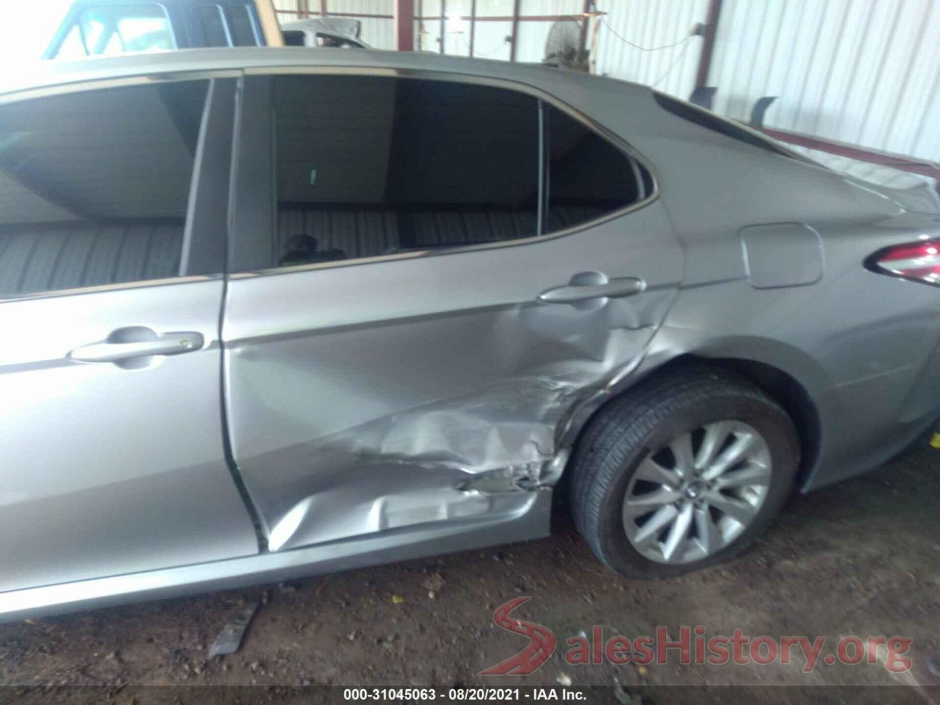 4T1B11HK9JU570005 2018 TOYOTA CAMRY