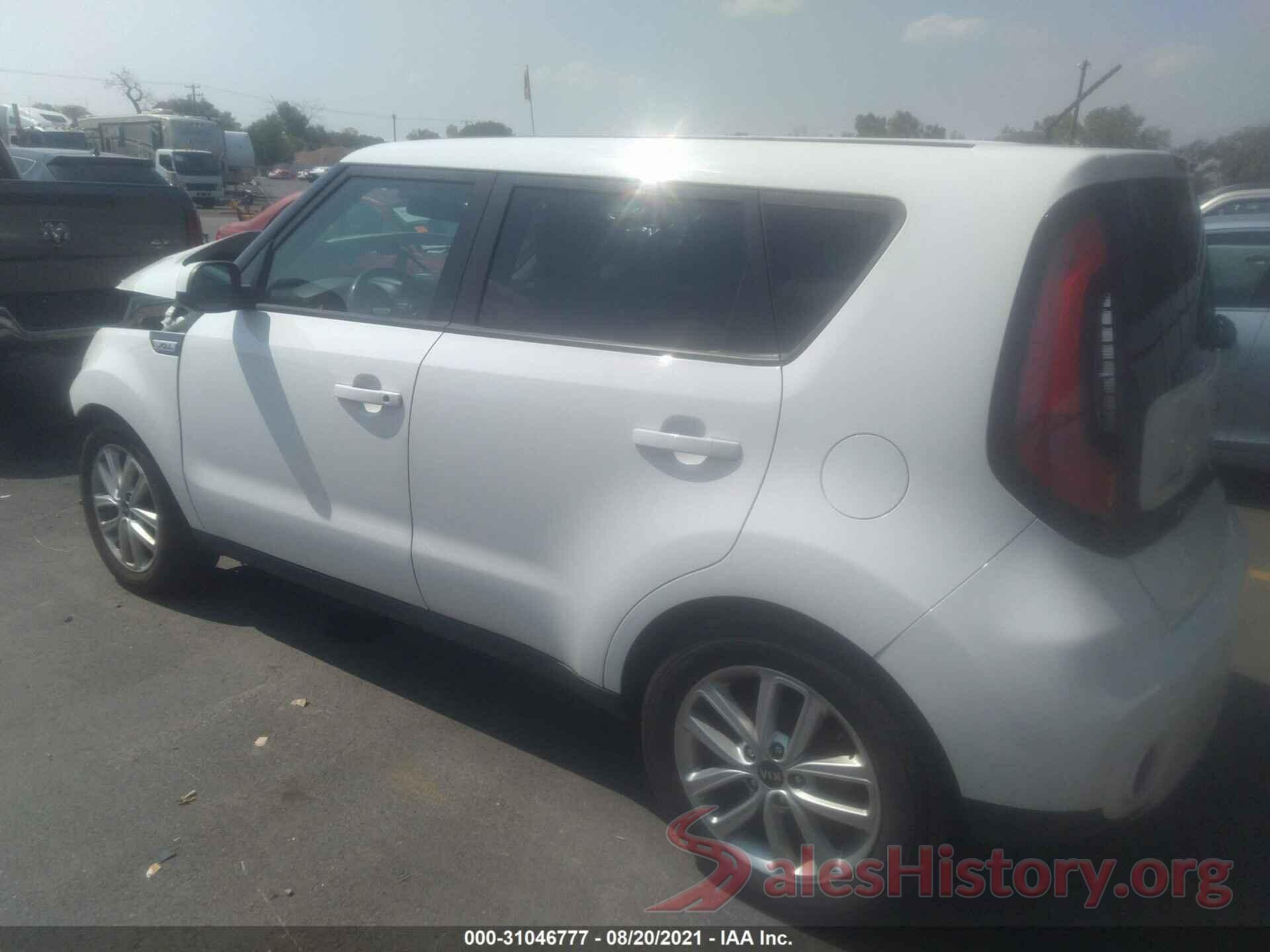 KNDJP3A53J7893043 2018 KIA SOUL