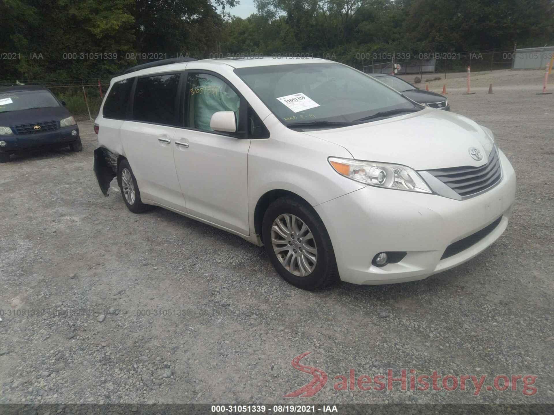 5TDYK3DCXFS589180 2015 TOYOTA SIENNA