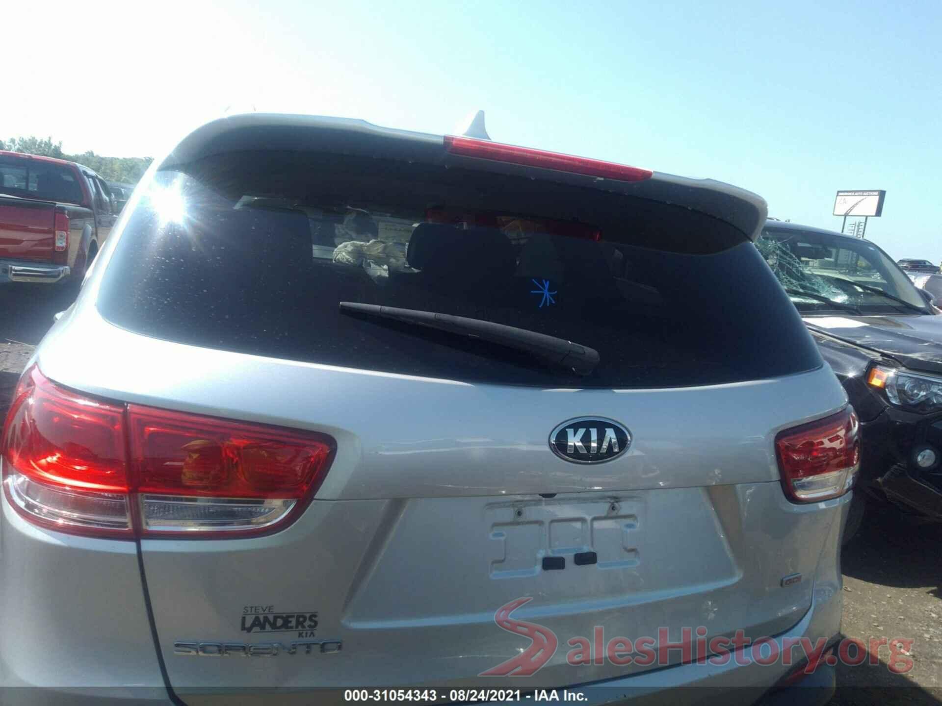 5XYPG4A32GG005697 2016 KIA SORENTO