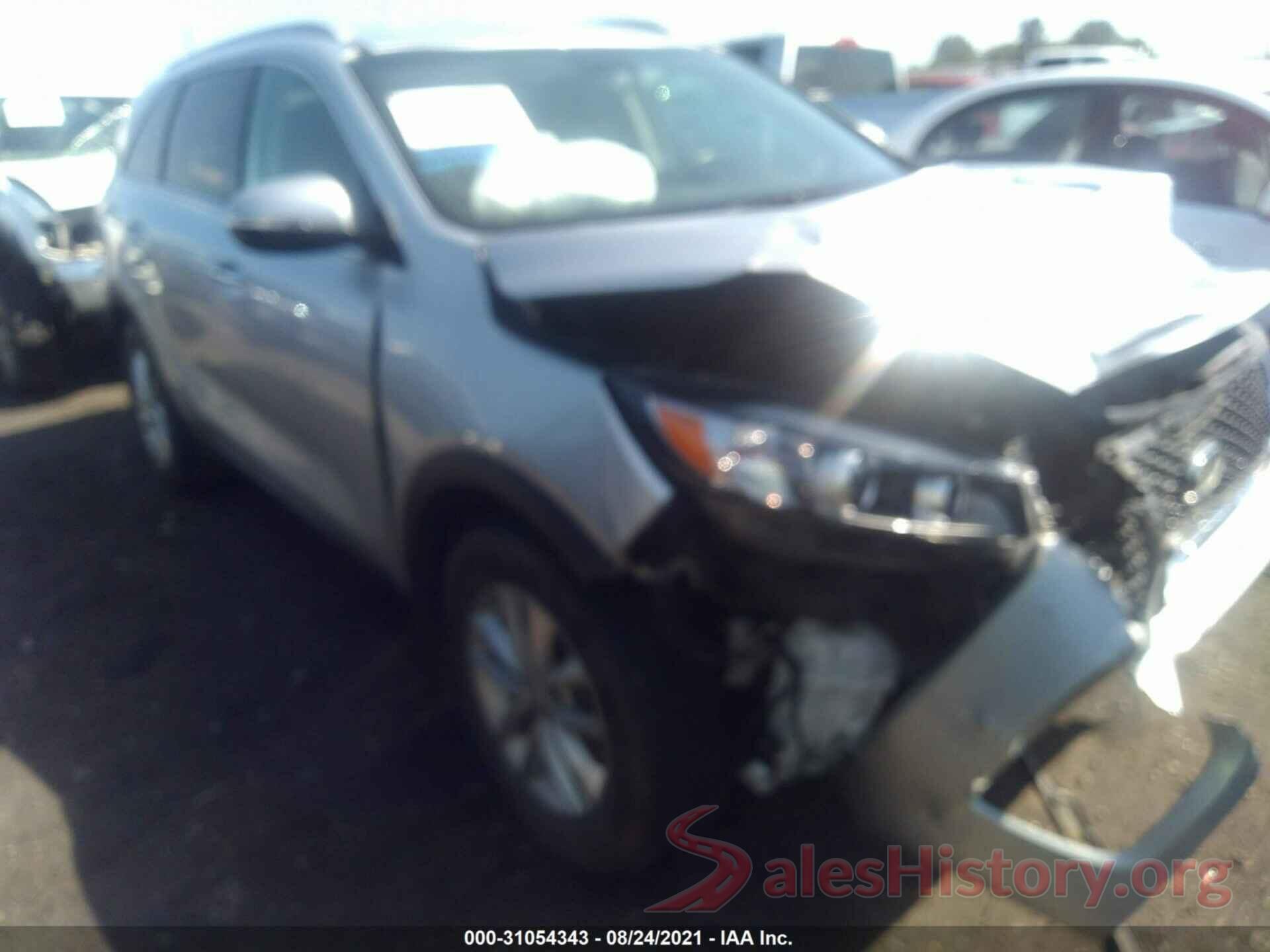 5XYPG4A32GG005697 2016 KIA SORENTO