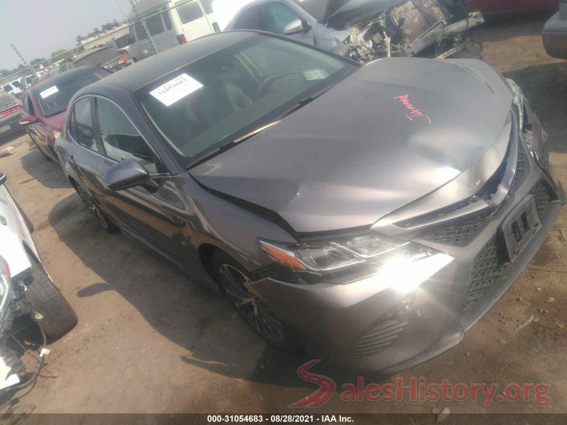 4T1B11HK5JU573127 2018 TOYOTA CAMRY