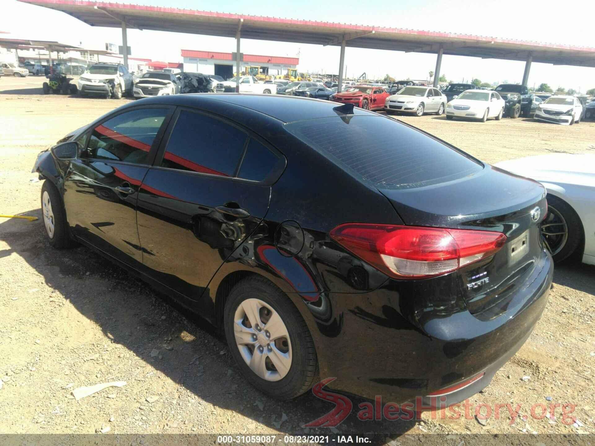 3KPFK4A75HE026460 2017 KIA FORTE