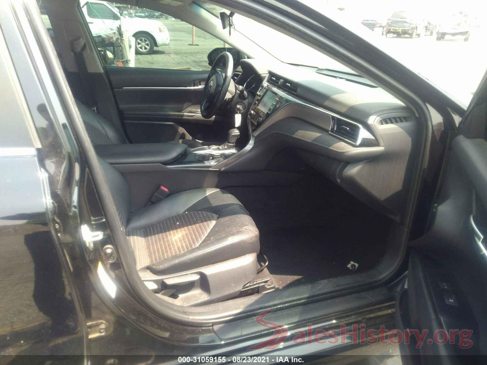 4T1B11HK8JU631019 2018 TOYOTA CAMRY