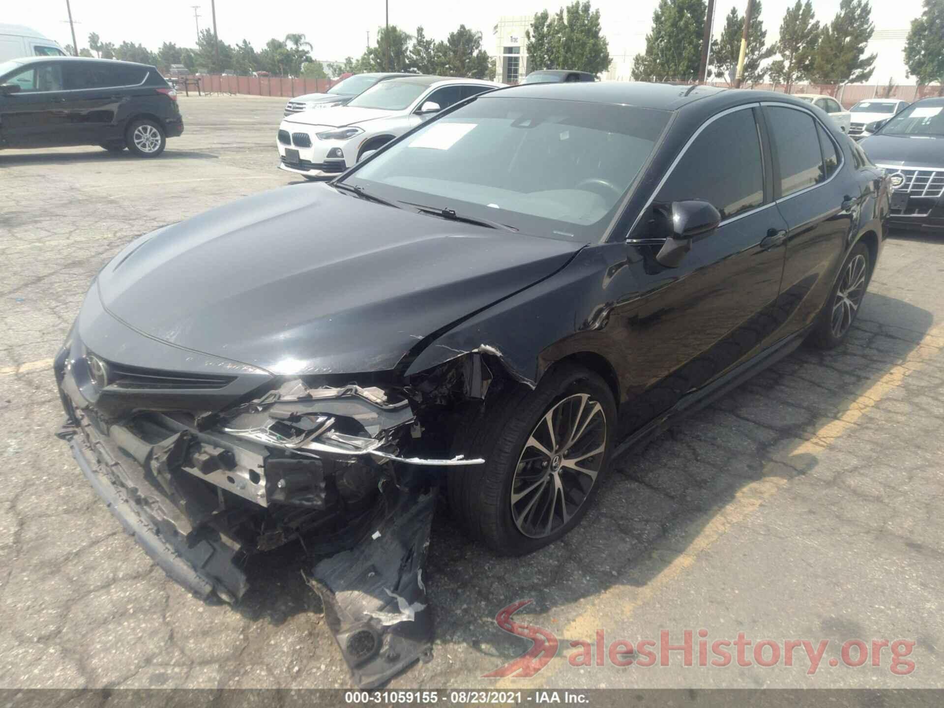 4T1B11HK8JU631019 2018 TOYOTA CAMRY