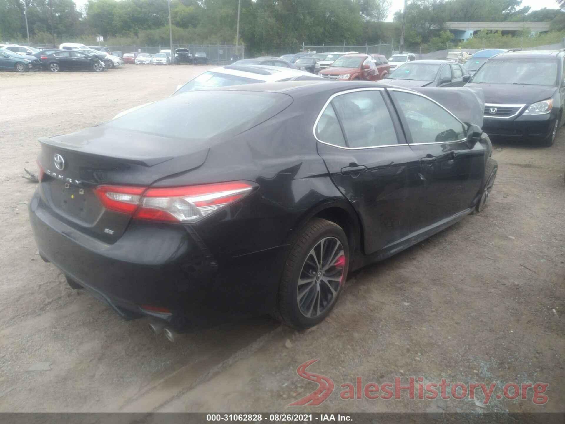 4T1B11HK9JU618599 2018 TOYOTA CAMRY