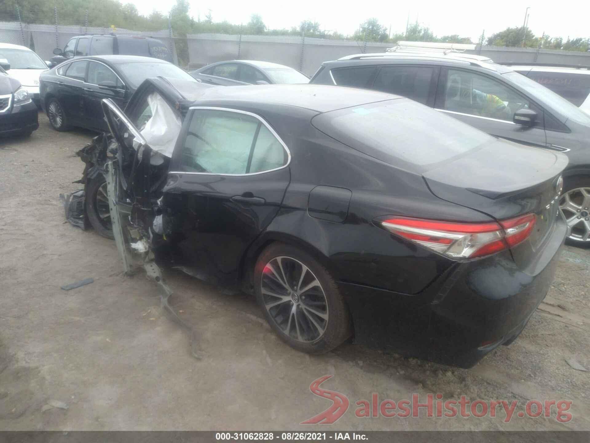 4T1B11HK9JU618599 2018 TOYOTA CAMRY