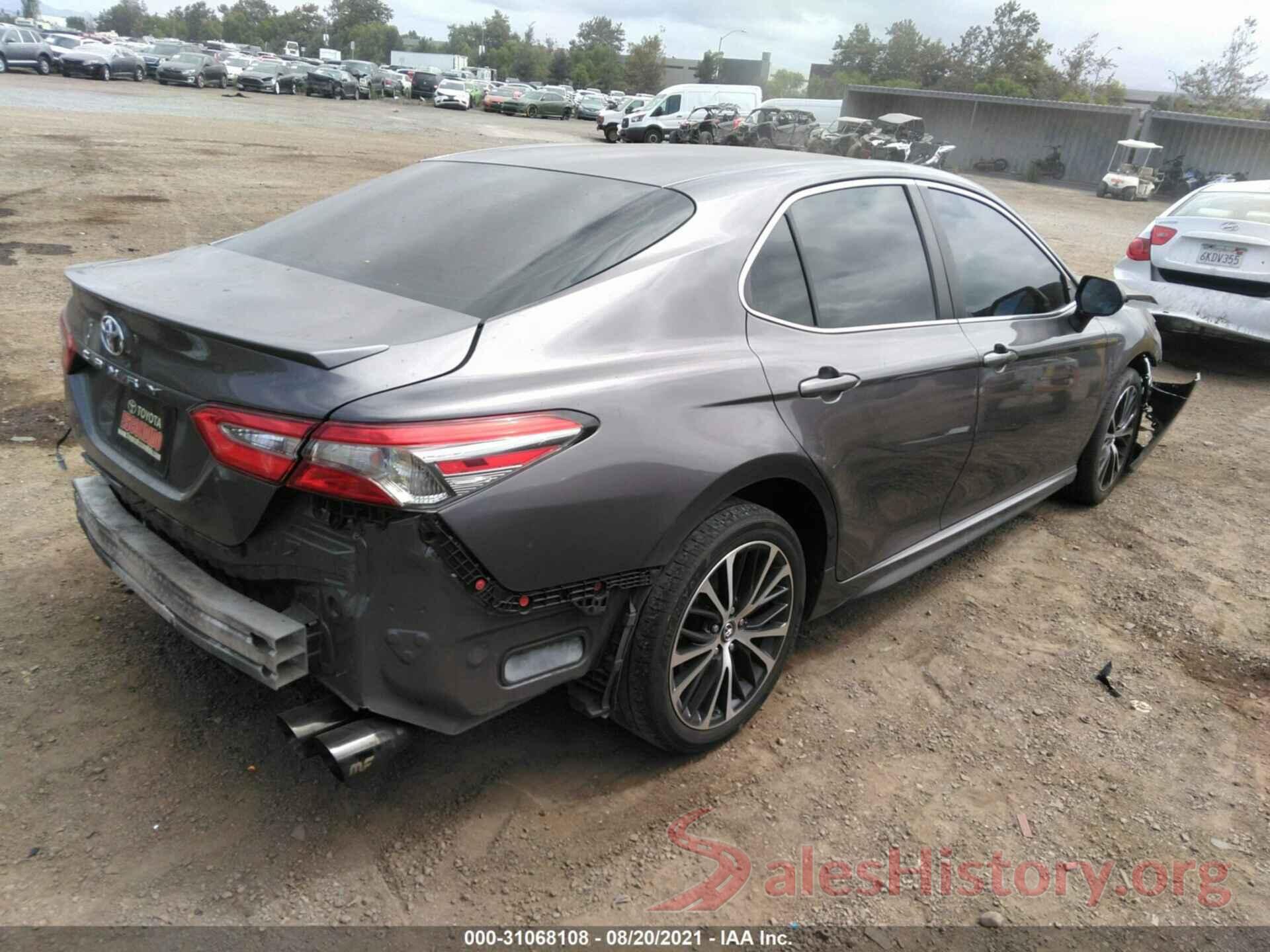 4T1B11HK8JU123312 2018 TOYOTA CAMRY