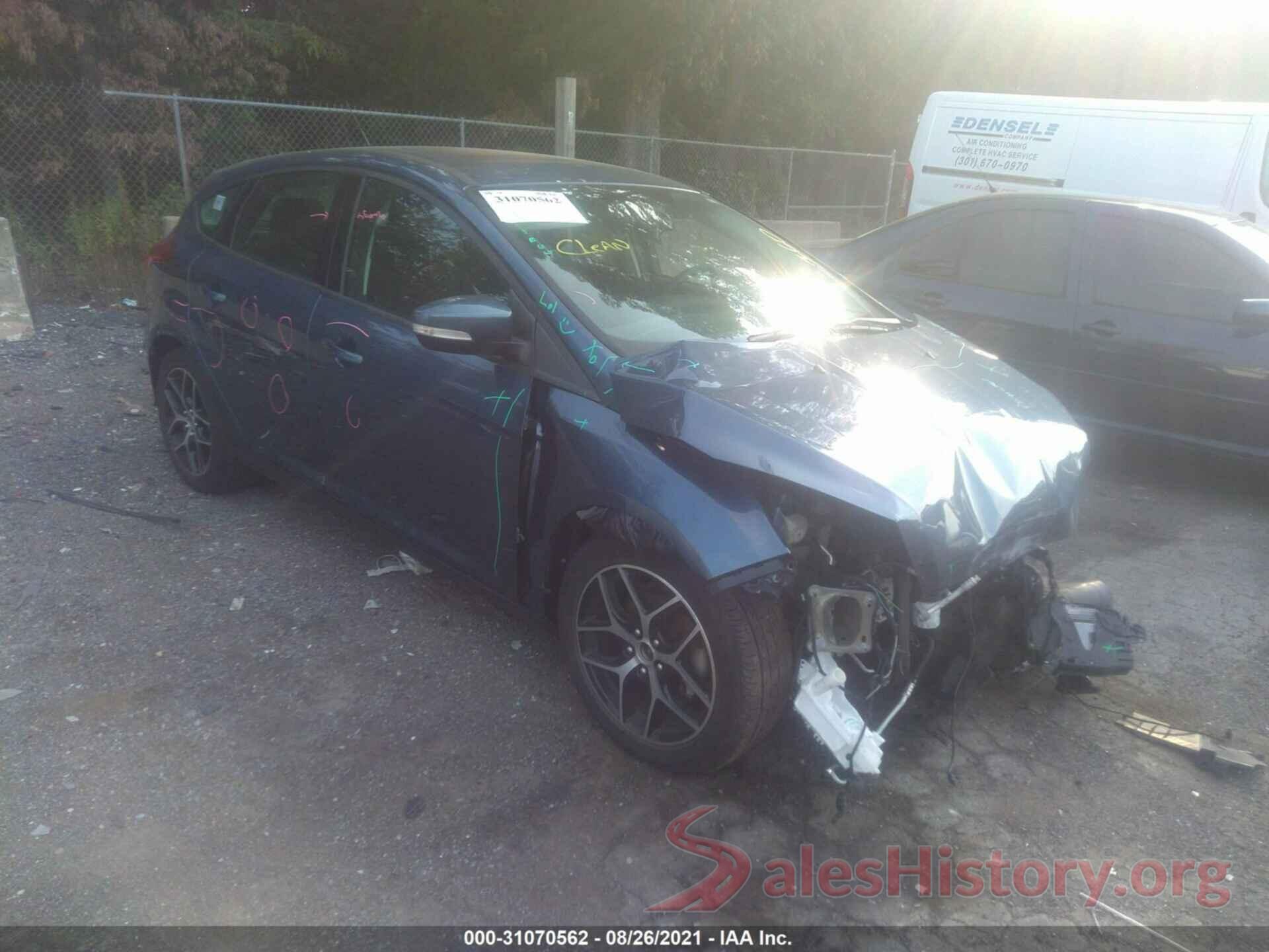 1FADP3M2XJL227423 2018 FORD FOCUS