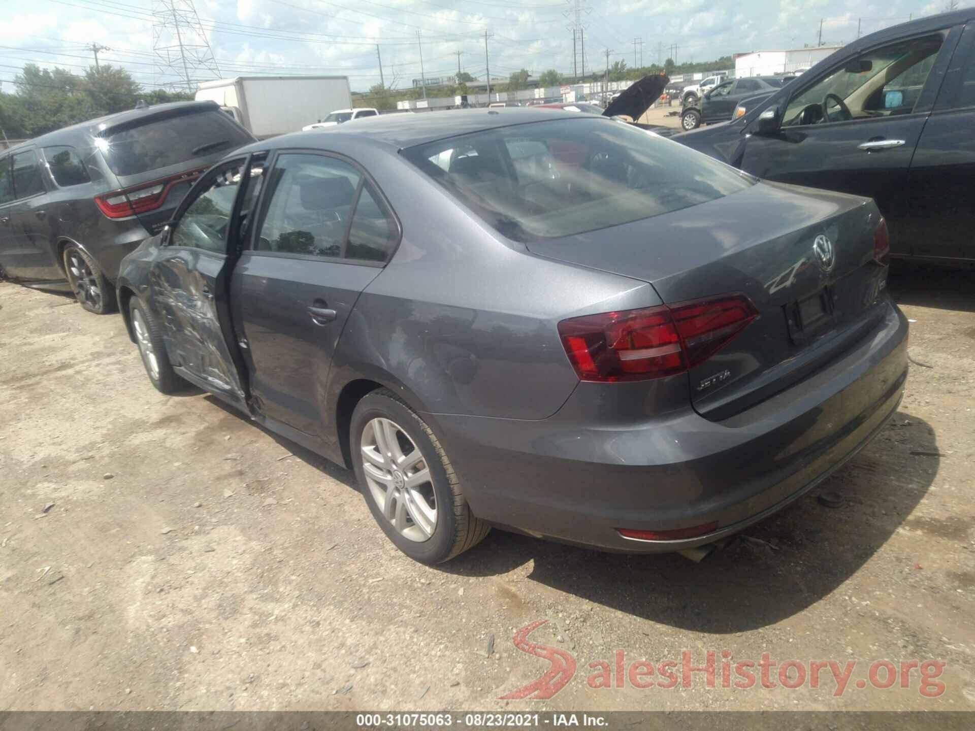 3VW2B7AJ2JM257255 2018 VOLKSWAGEN JETTA