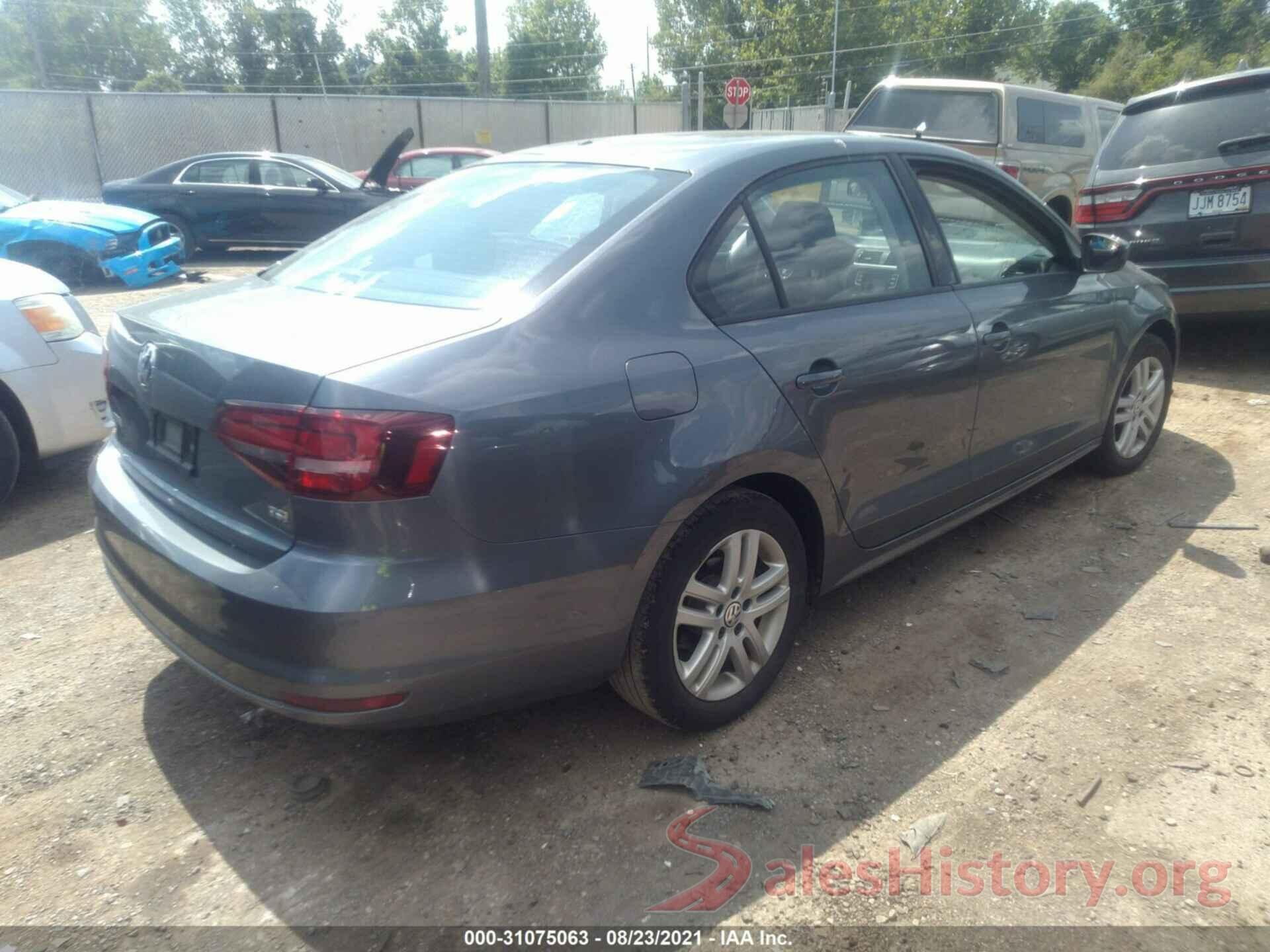 3VW2B7AJ2JM257255 2018 VOLKSWAGEN JETTA