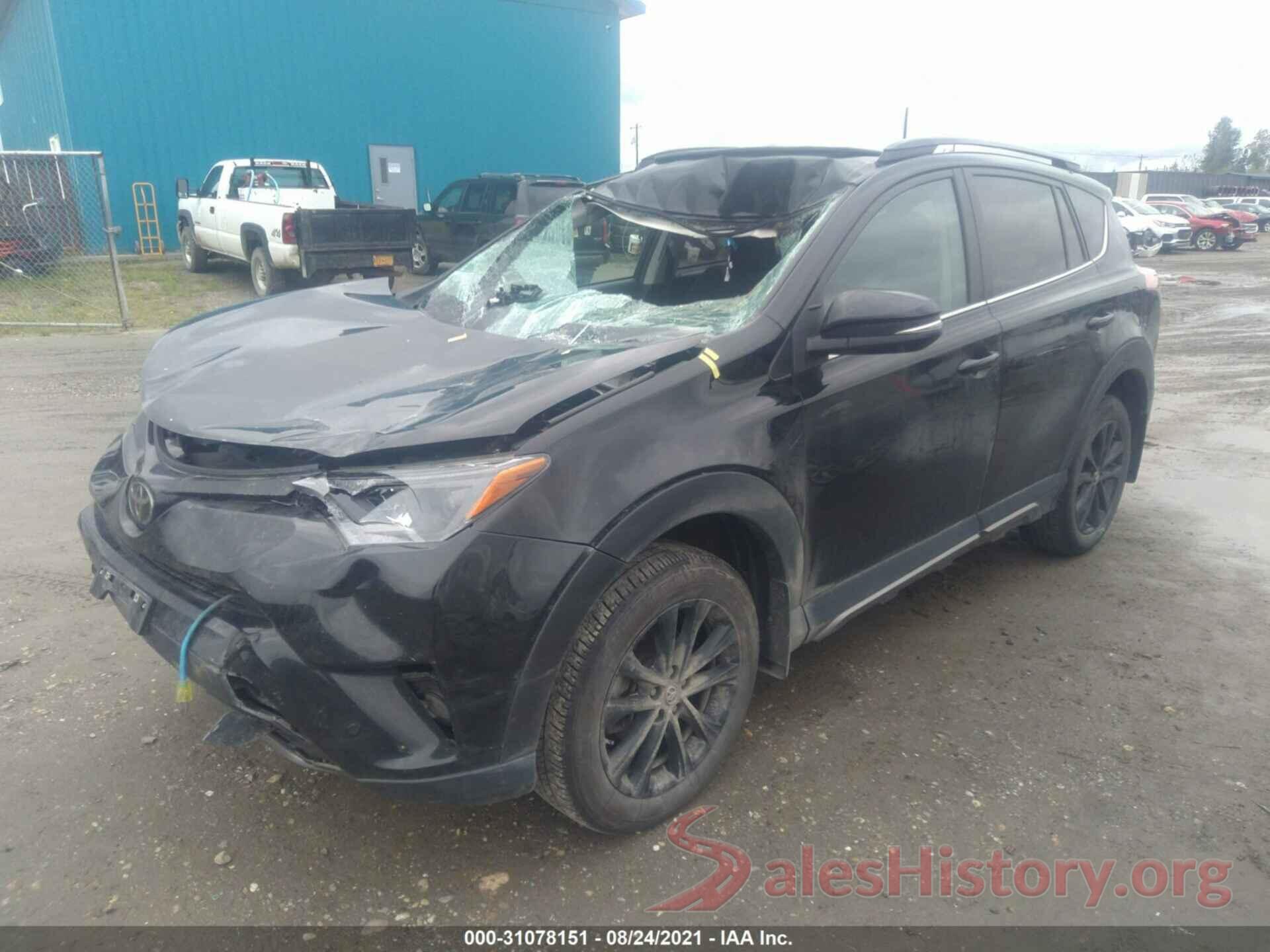 2T3RFREV6JW808638 2018 TOYOTA RAV4