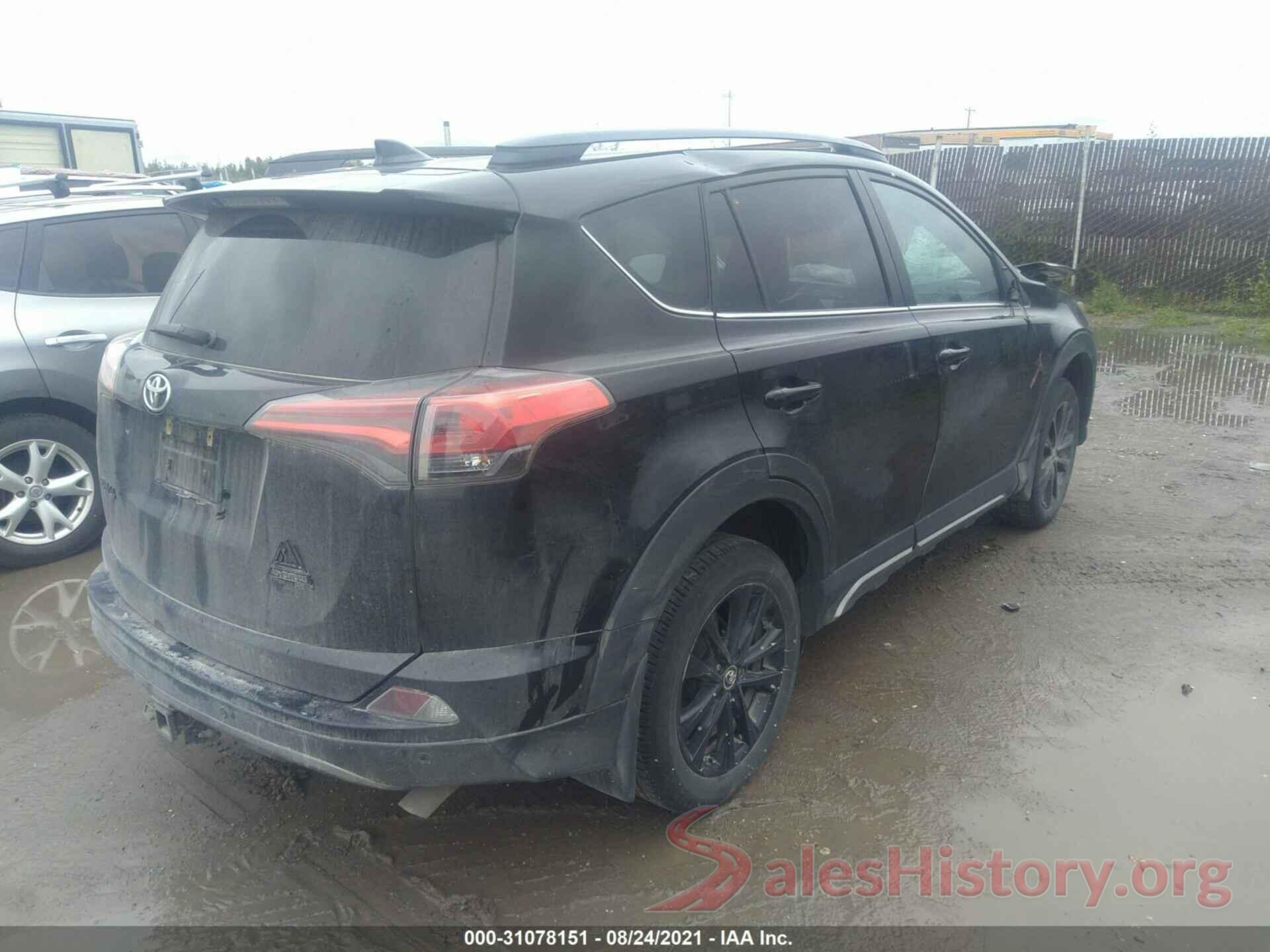 2T3RFREV6JW808638 2018 TOYOTA RAV4