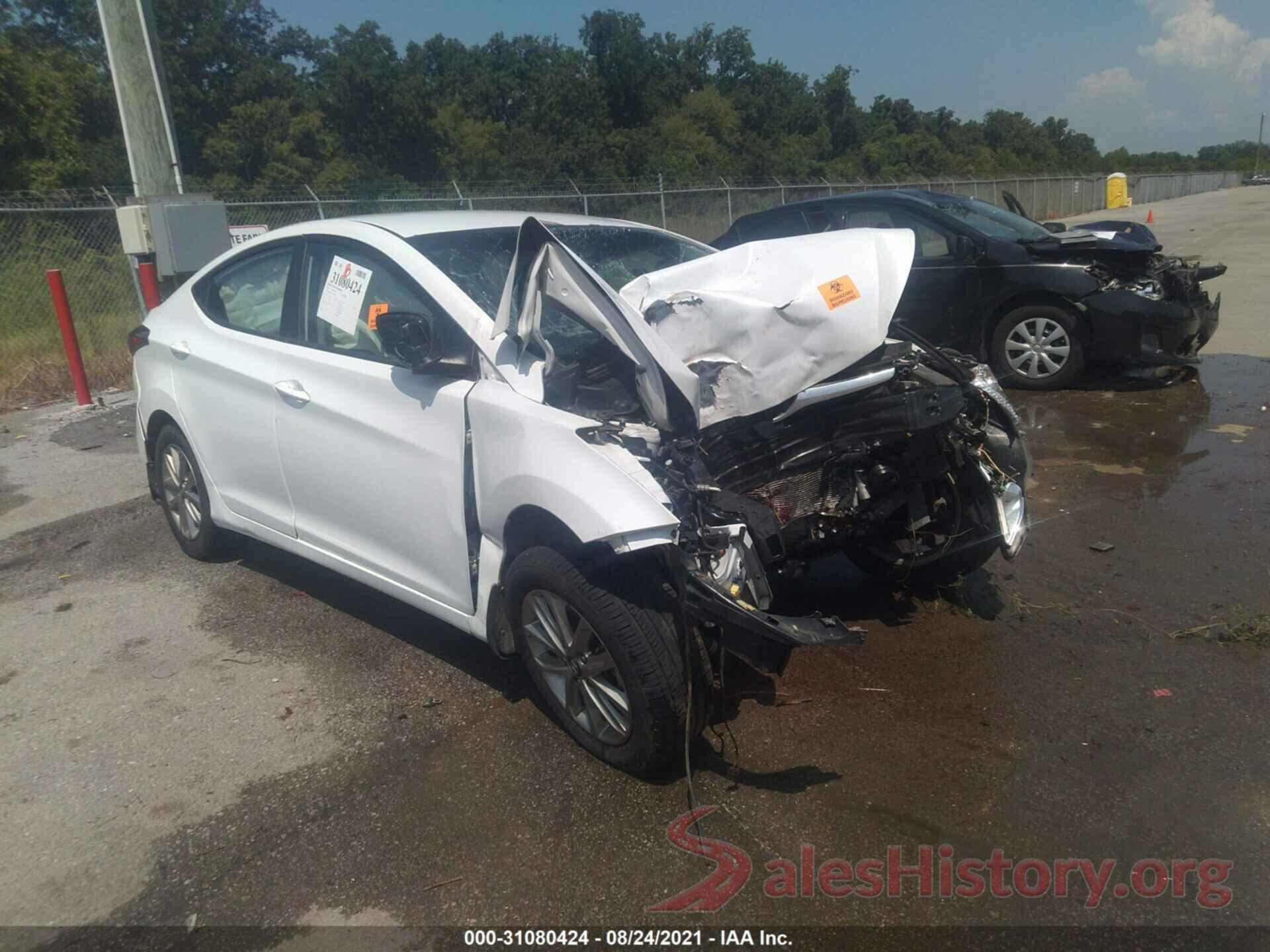 5NPDH4AE8GH659016 2016 HYUNDAI ELANTRA