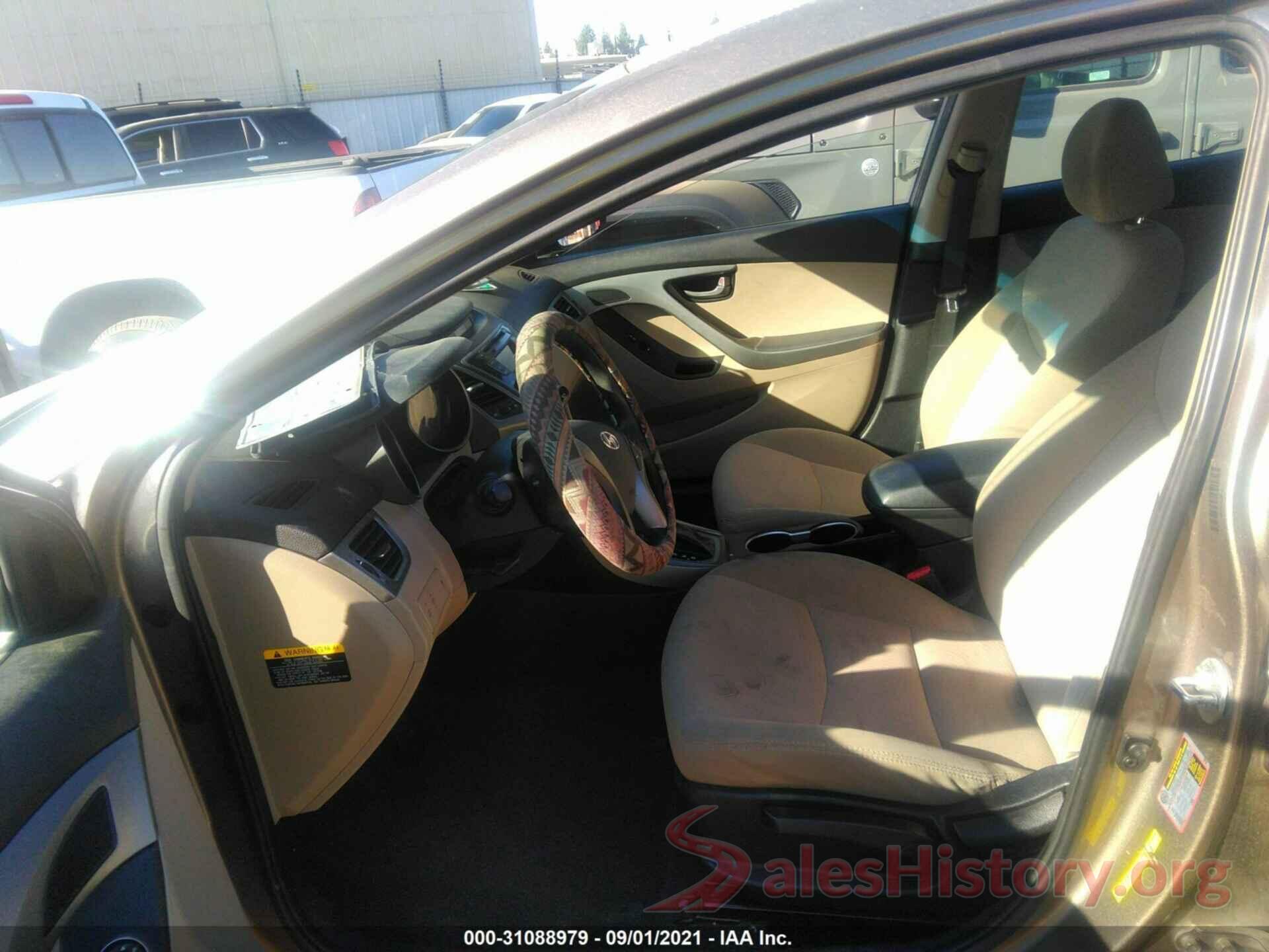 5NPDH4AE4GH663130 2016 HYUNDAI ELANTRA