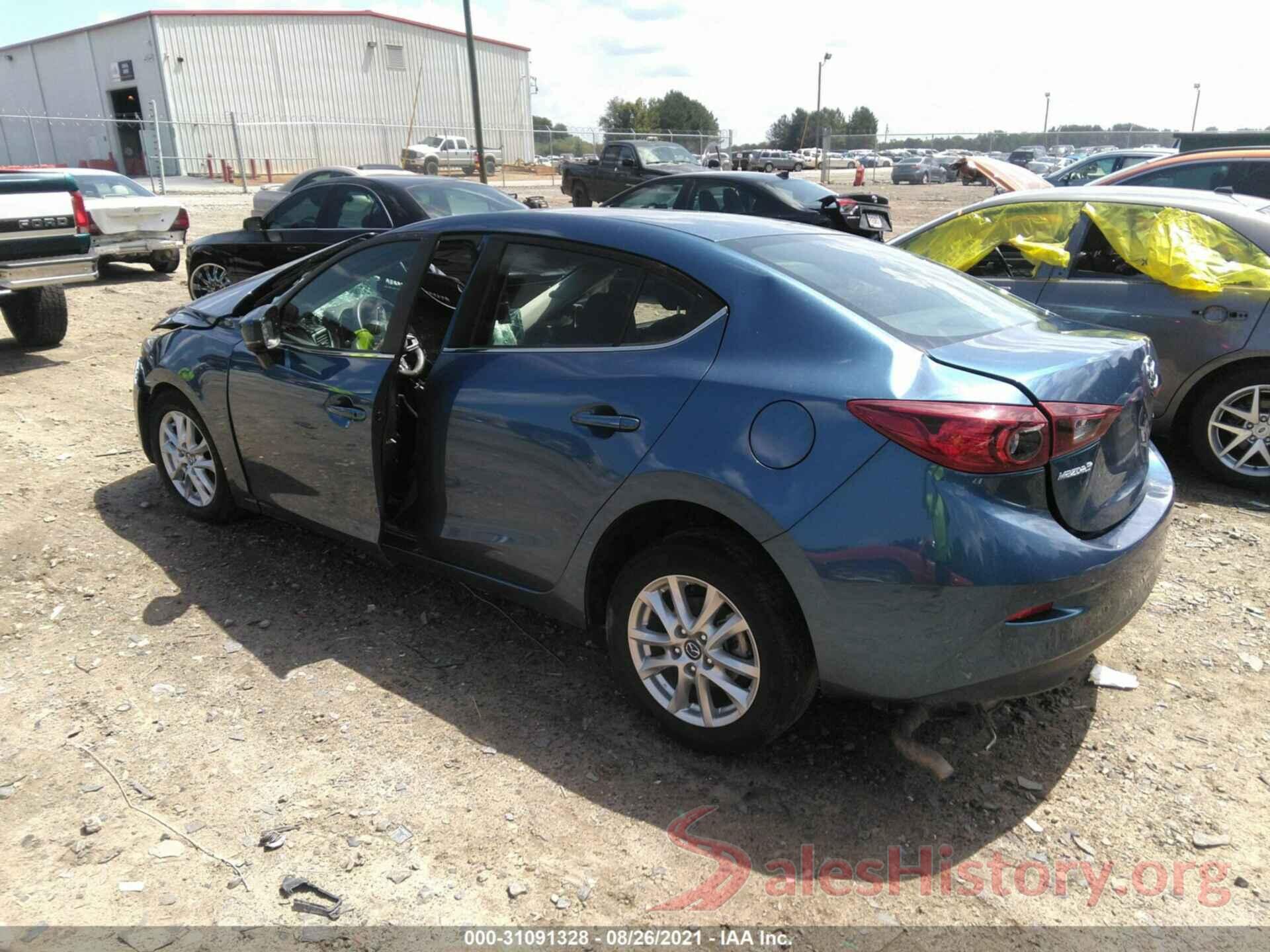 3MZBN1U72JM214216 2018 MAZDA MAZDA3 4-DOOR