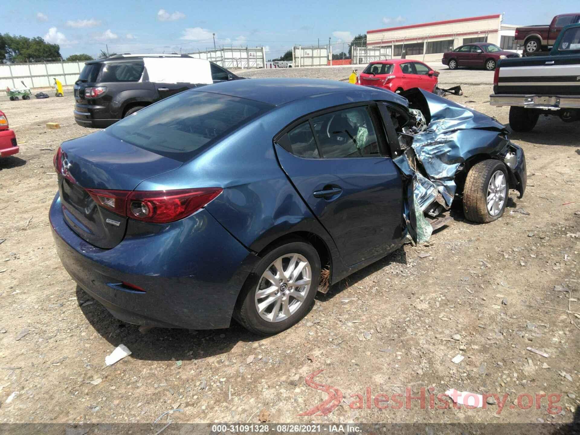 3MZBN1U72JM214216 2018 MAZDA MAZDA3 4-DOOR