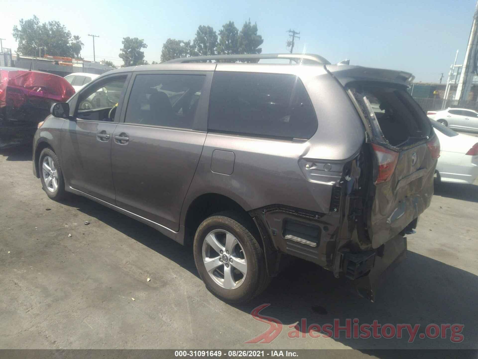 5TDKZ3DC9KS992028 2019 TOYOTA SIENNA