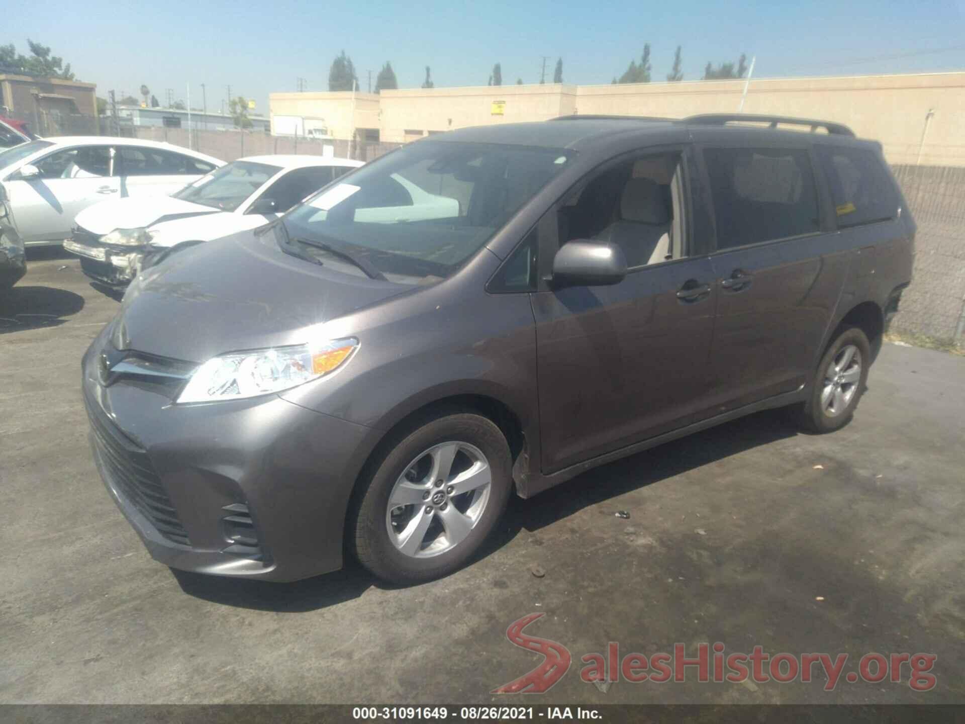 5TDKZ3DC9KS992028 2019 TOYOTA SIENNA