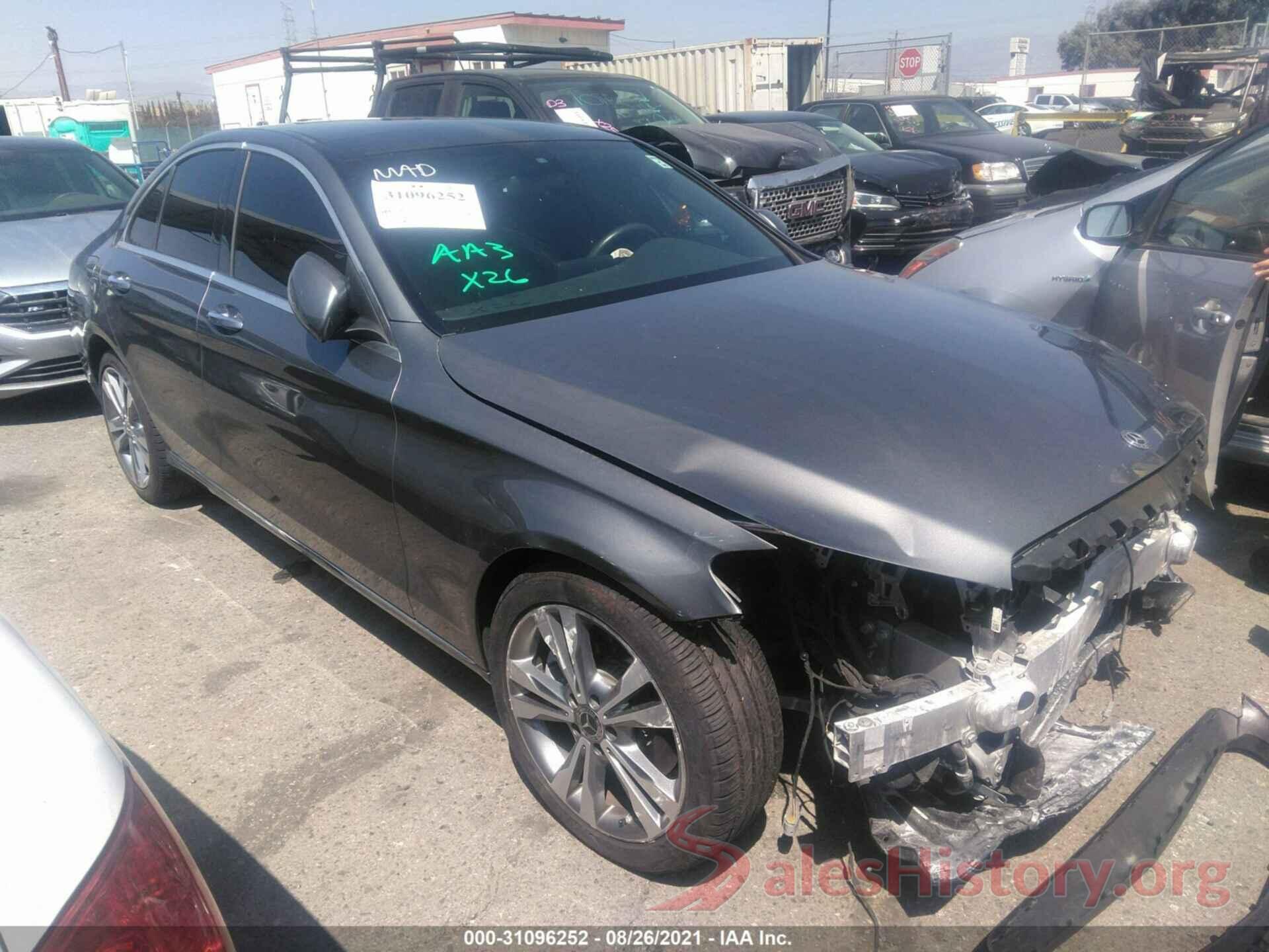 WDDWF4JB8JR352522 2018 MERCEDES-BENZ C-CLASS