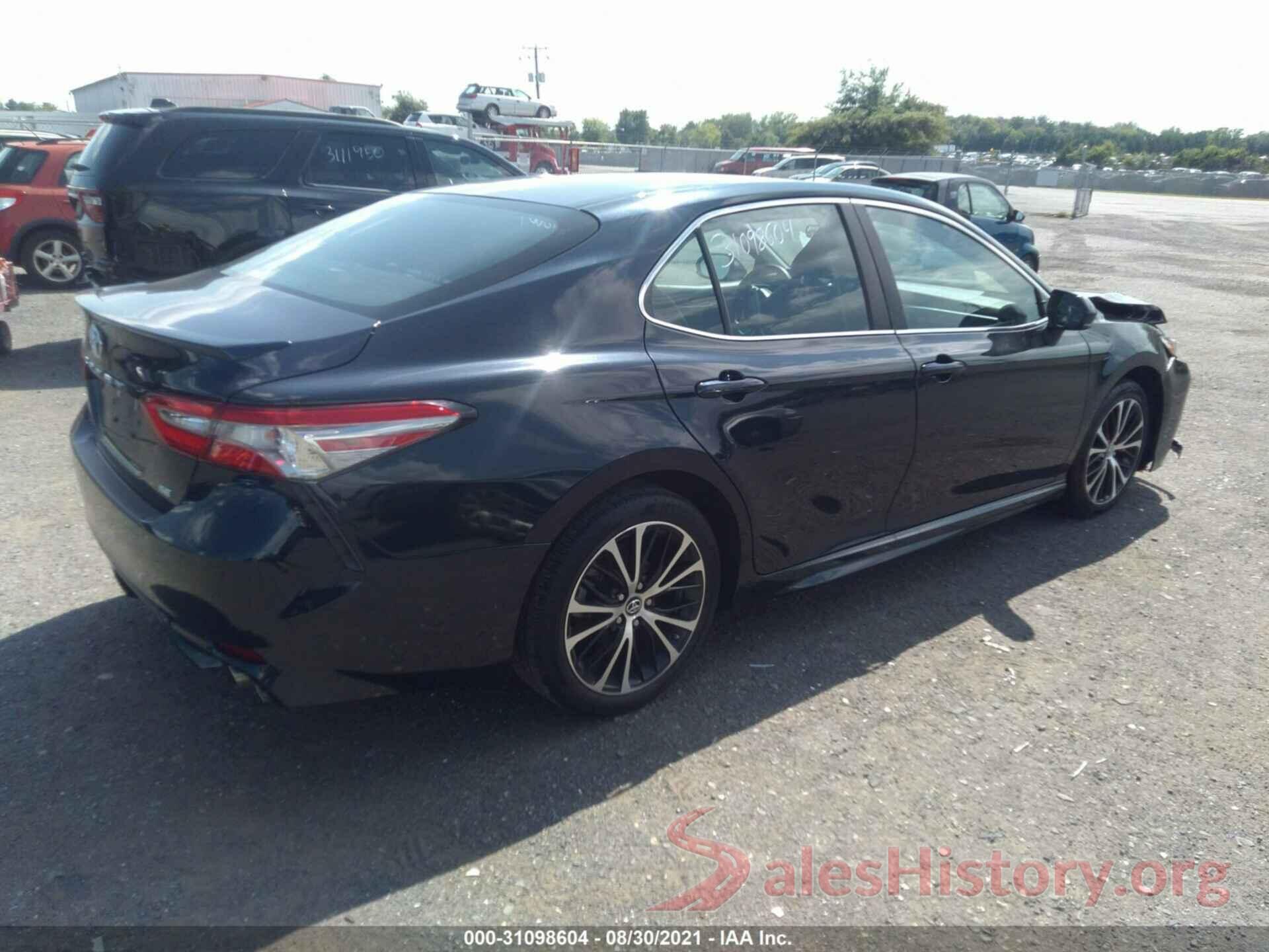 4T1B11HK6JU525149 2018 TOYOTA CAMRY