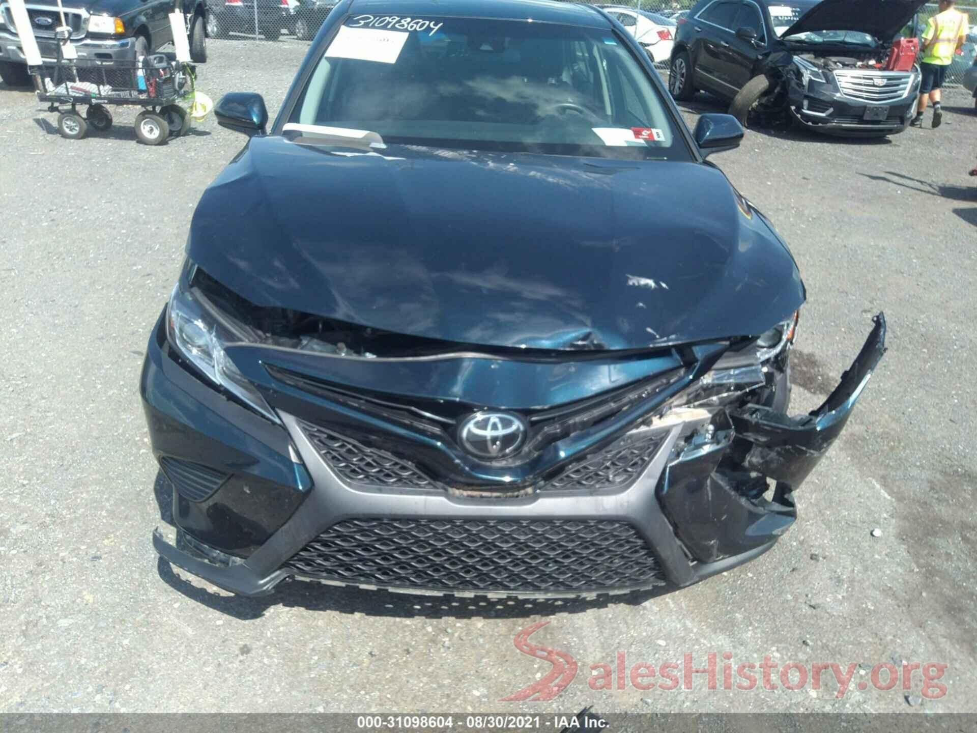 4T1B11HK6JU525149 2018 TOYOTA CAMRY