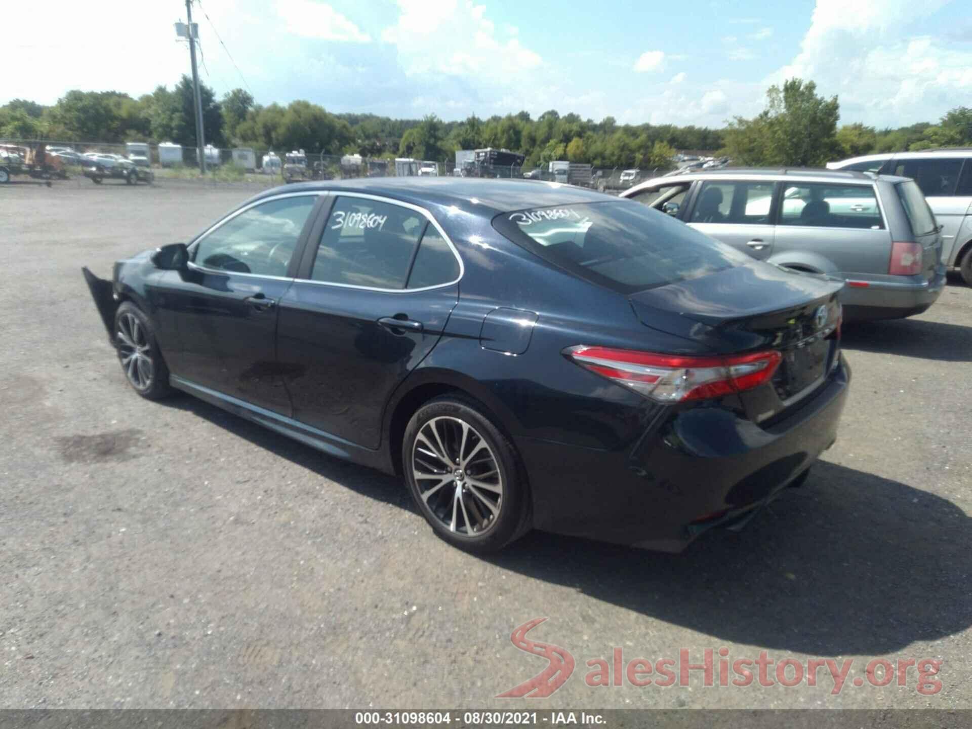 4T1B11HK6JU525149 2018 TOYOTA CAMRY