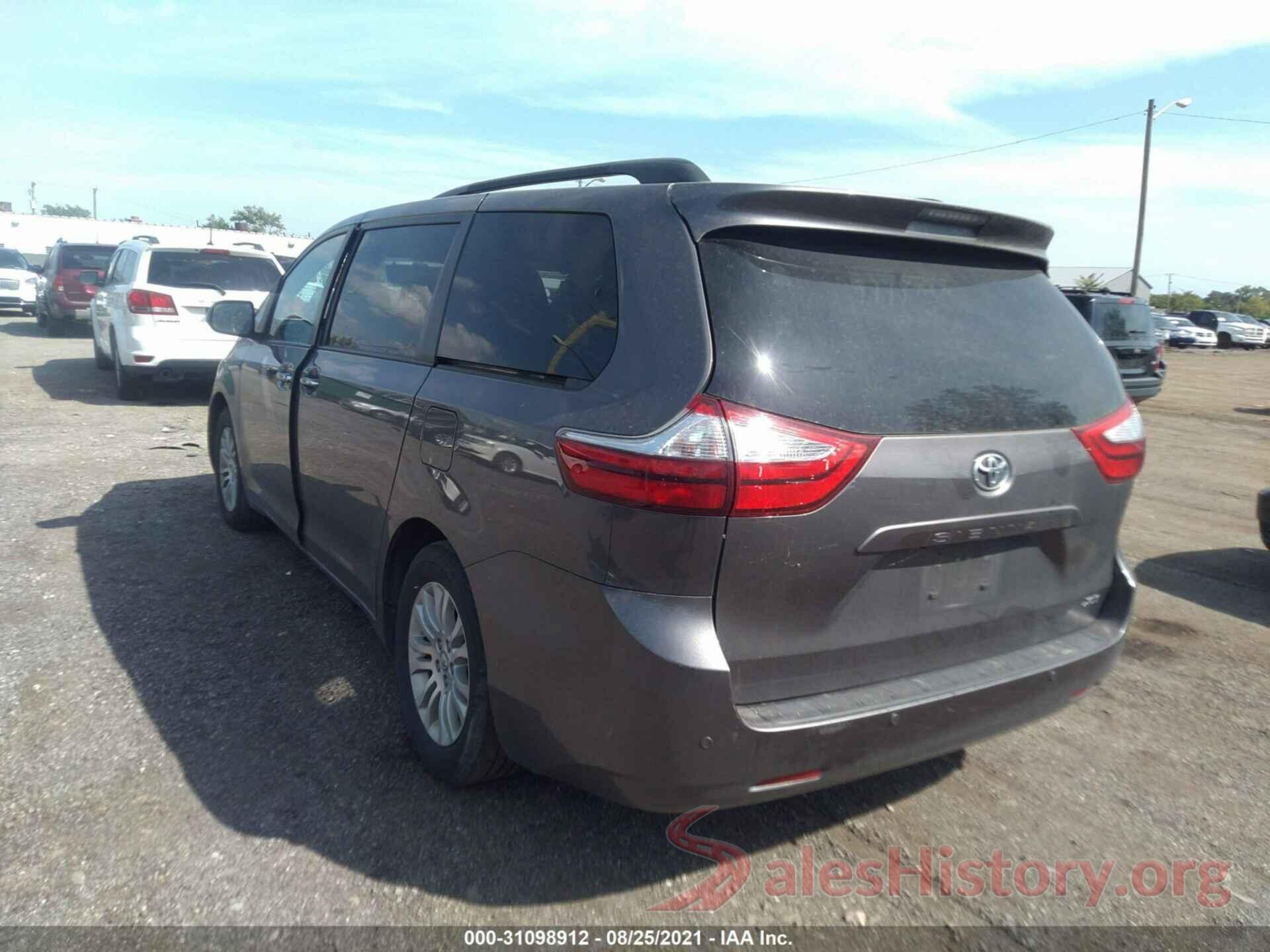 5TDYZ3DC3HS819463 2017 TOYOTA SIENNA