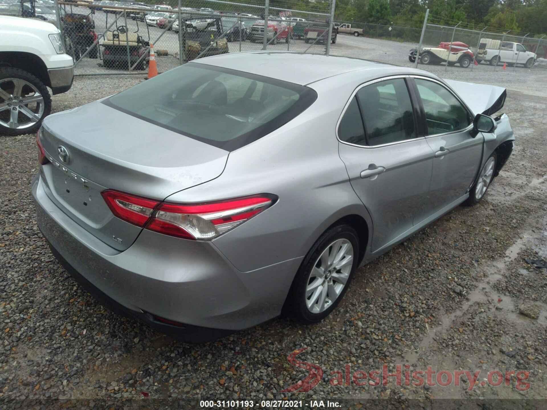 4T1B11HK8JU131457 2018 TOYOTA CAMRY