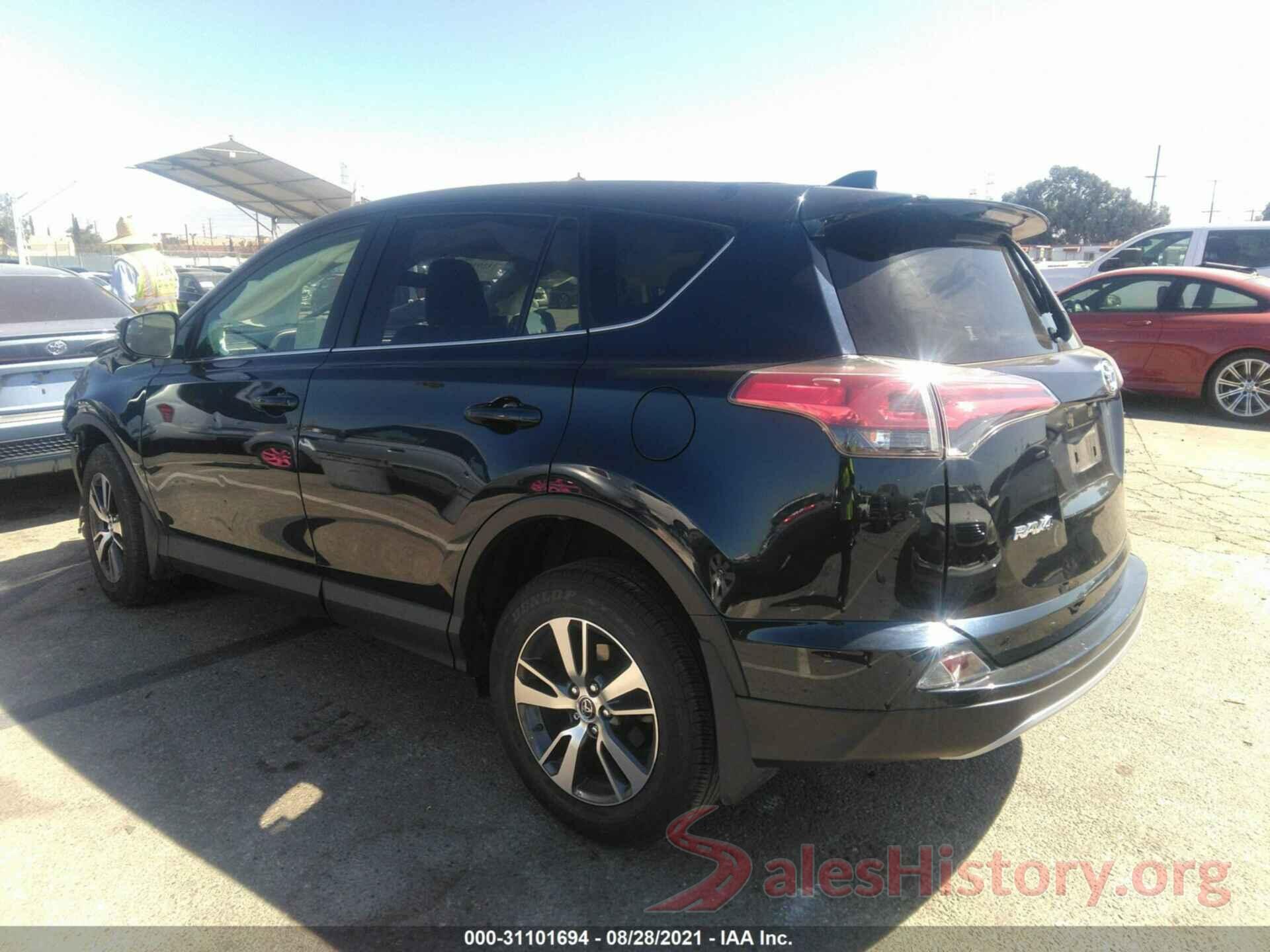 JTMWFREV1JJ731002 2018 TOYOTA RAV4