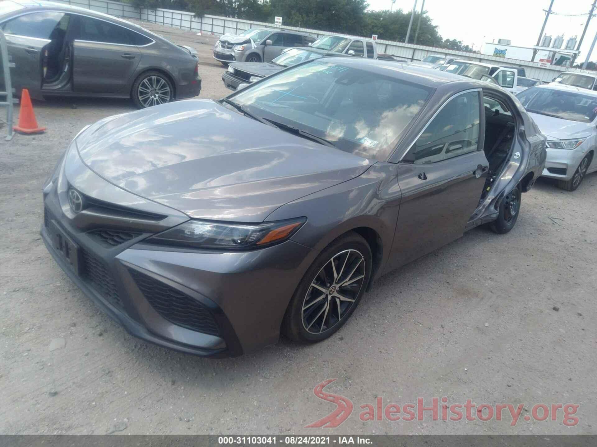 4T1G11AKXMU546865 2021 TOYOTA CAMRY