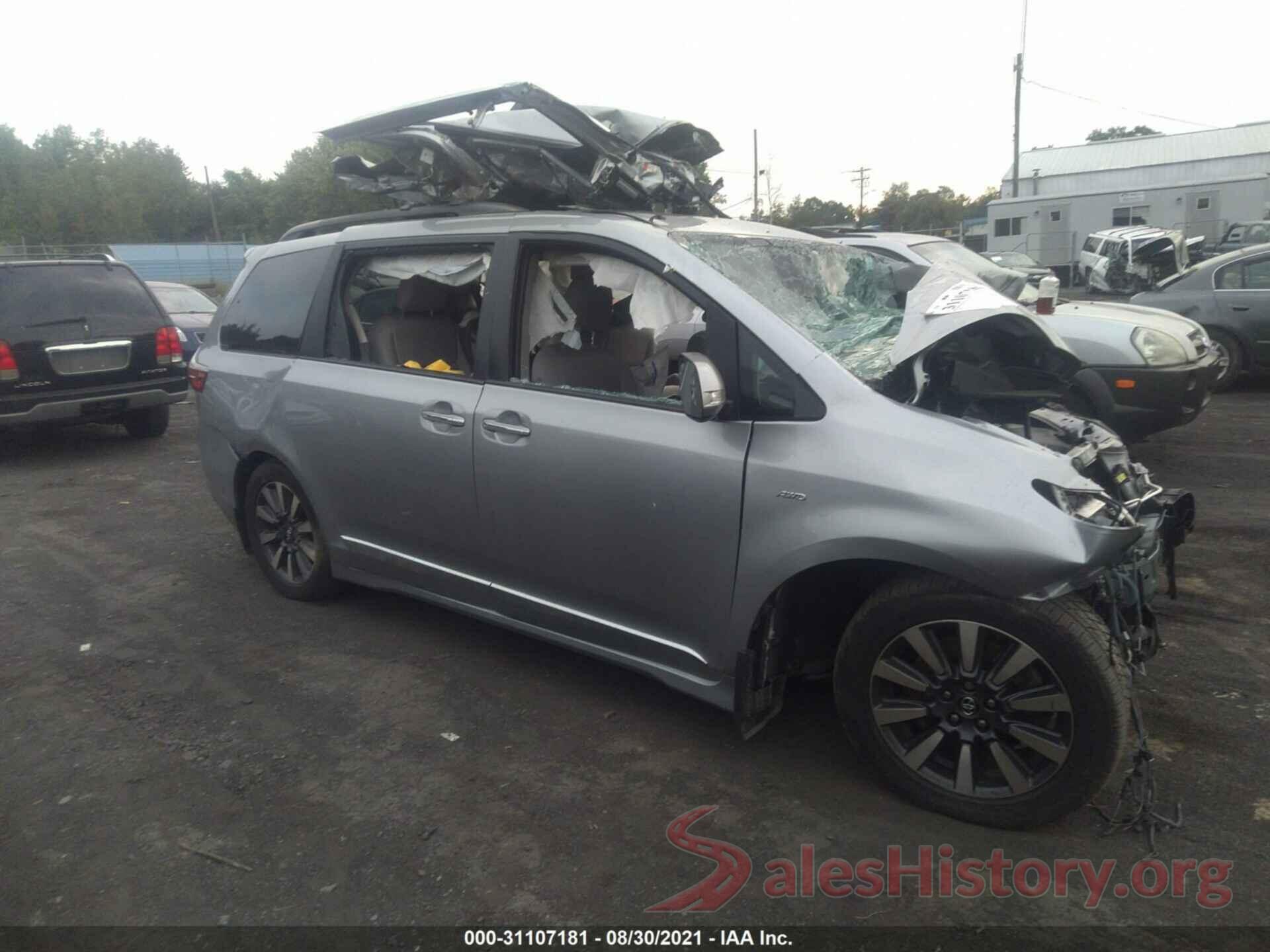 5TDDZ3DC8JS202435 2018 TOYOTA SIENNA