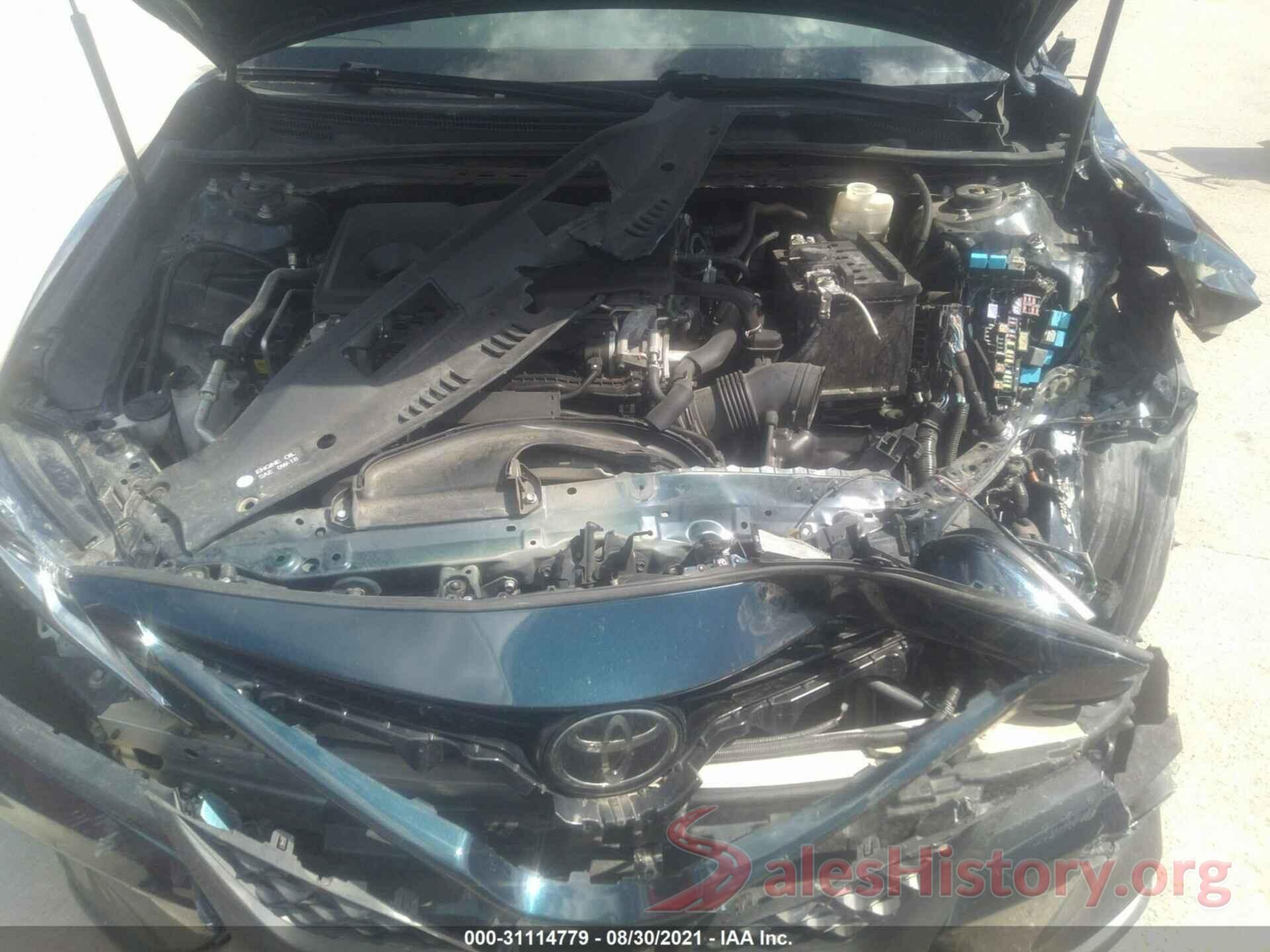 4T1B11HK2JU581587 2018 TOYOTA CAMRY