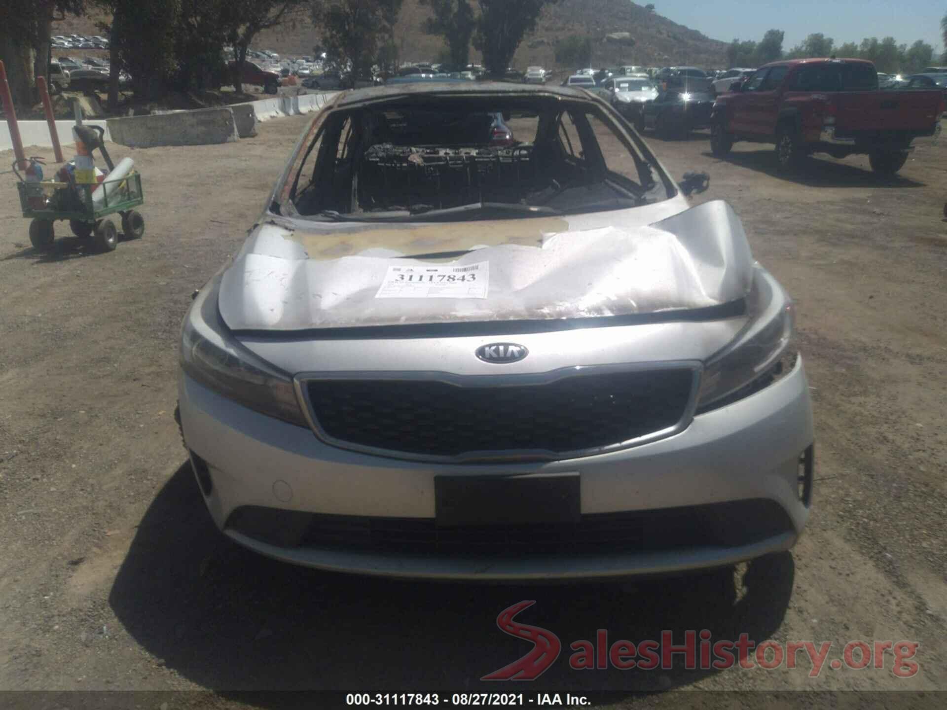 3KPFK4A79JE208071 2018 KIA FORTE