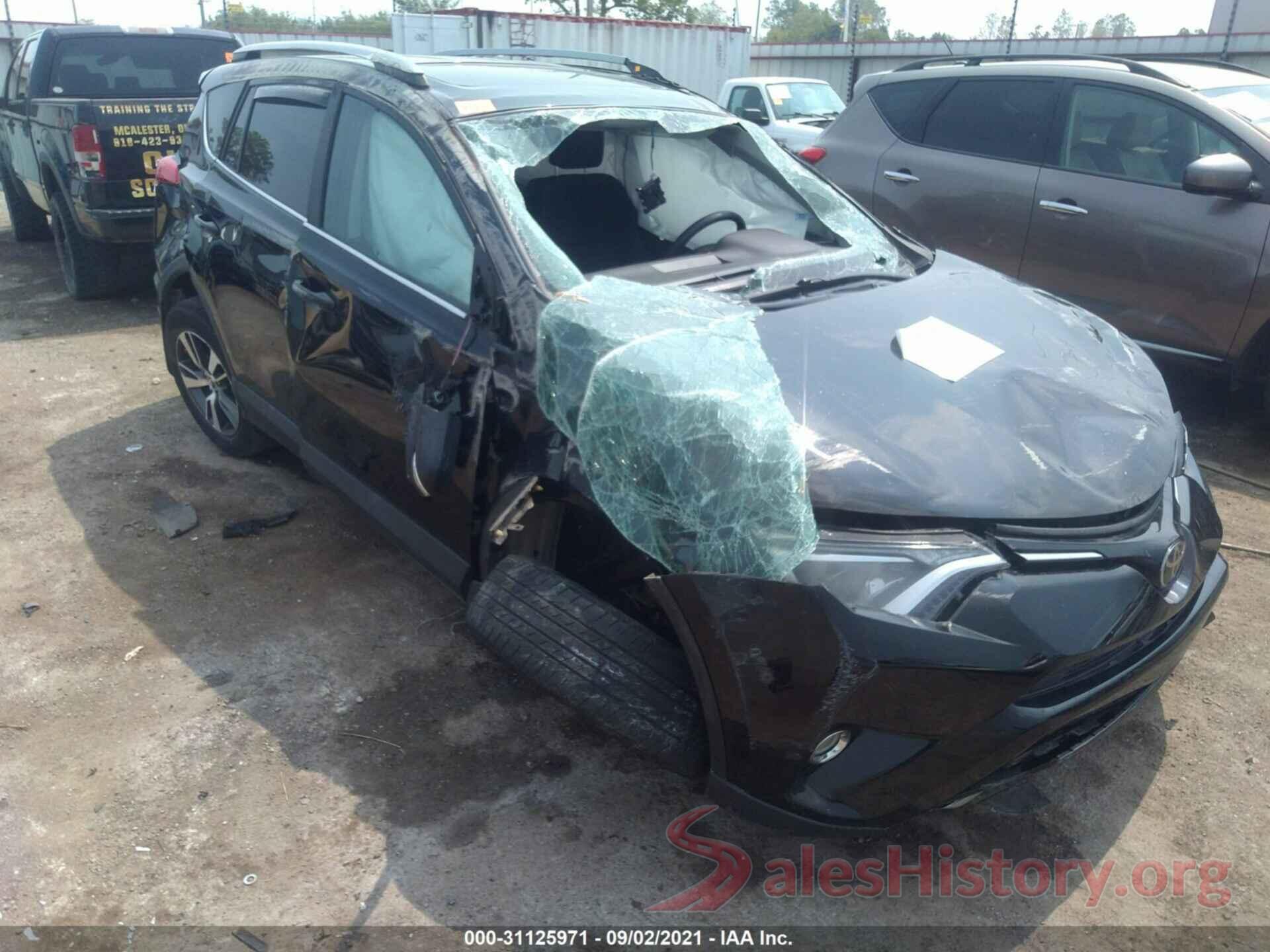 2T3RFREV7JW696142 2018 TOYOTA RAV4