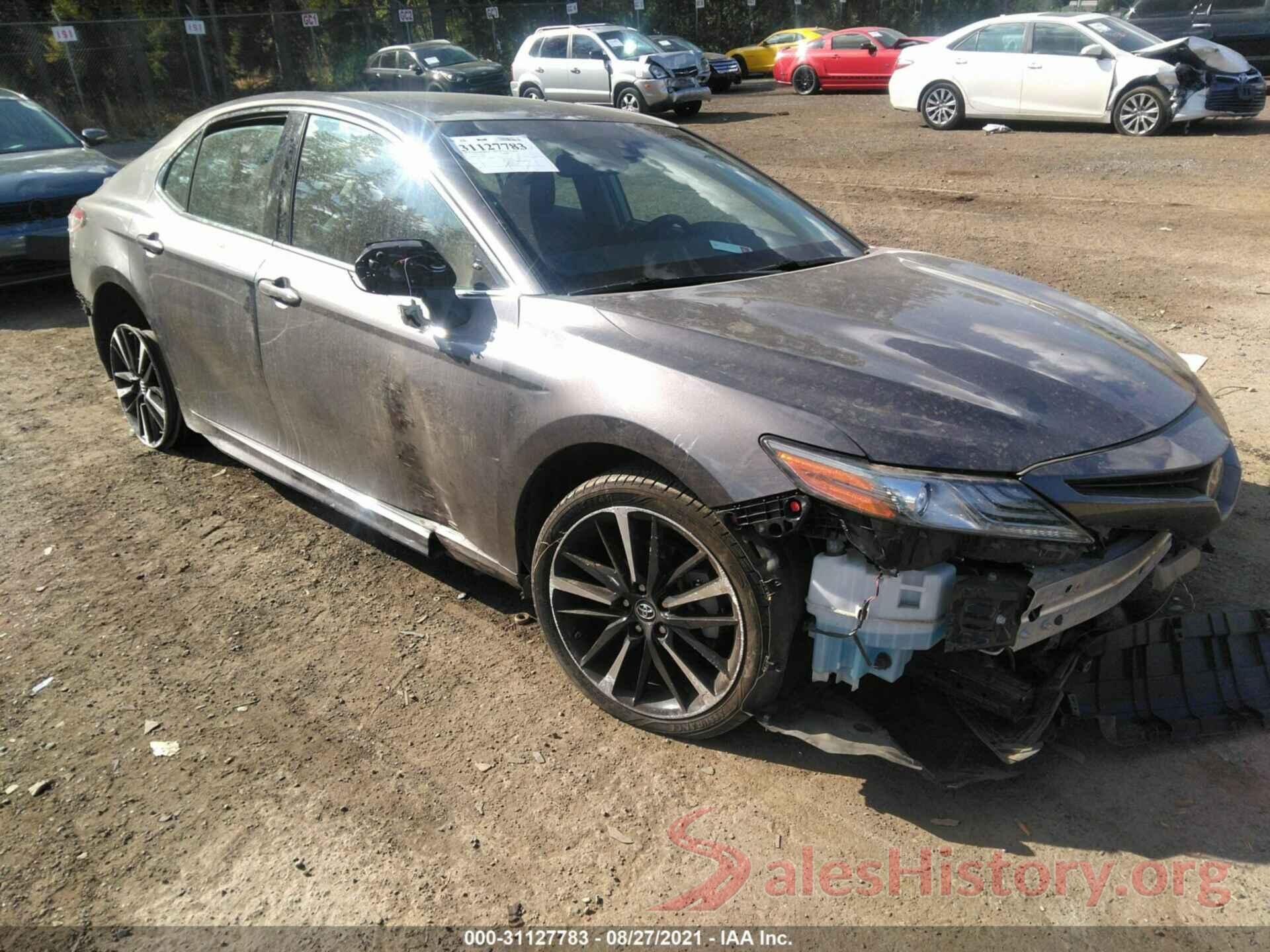 4T1B61HK3JU142867 2018 TOYOTA CAMRY