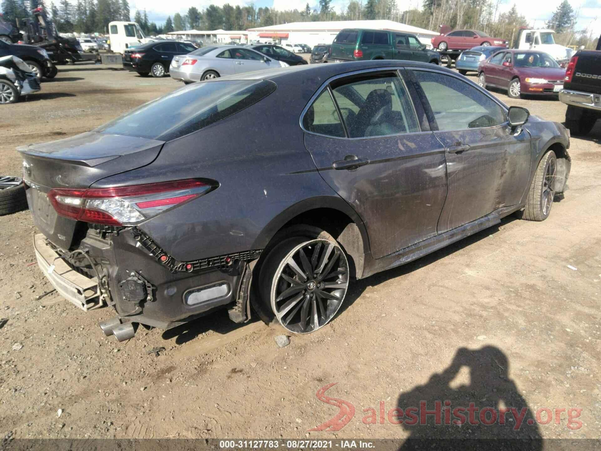 4T1B61HK3JU142867 2018 TOYOTA CAMRY