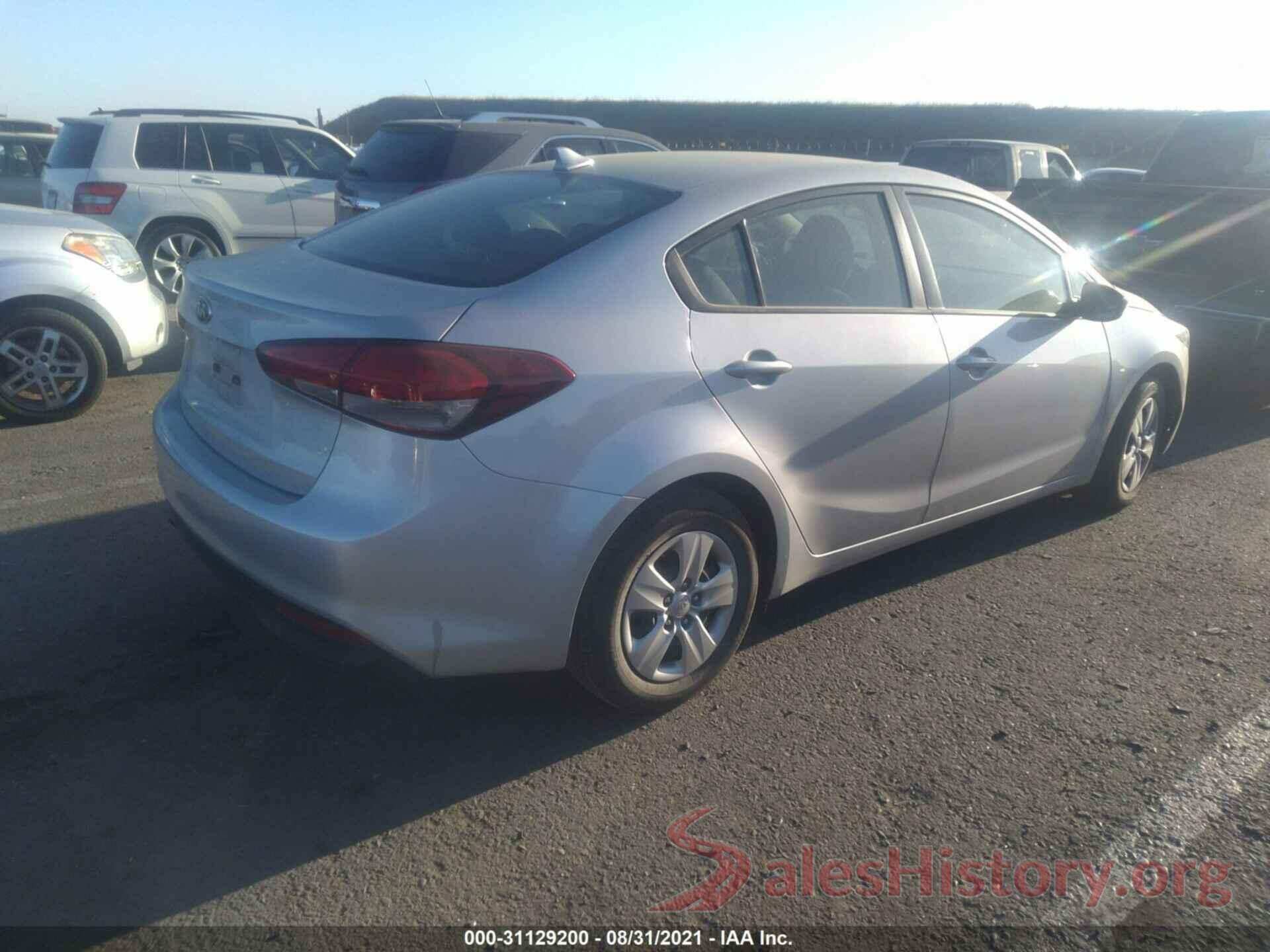 3KPFK4A76JE235051 2018 KIA FORTE