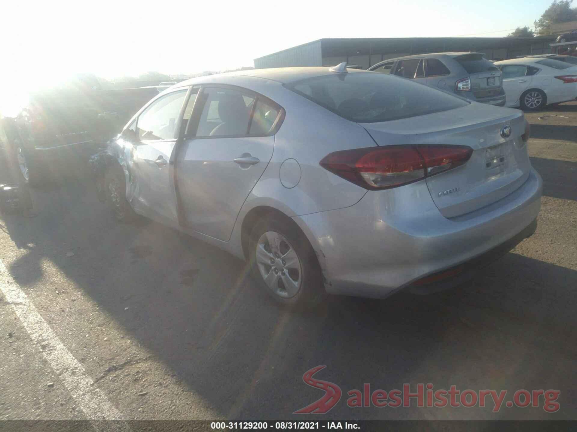 3KPFK4A76JE235051 2018 KIA FORTE