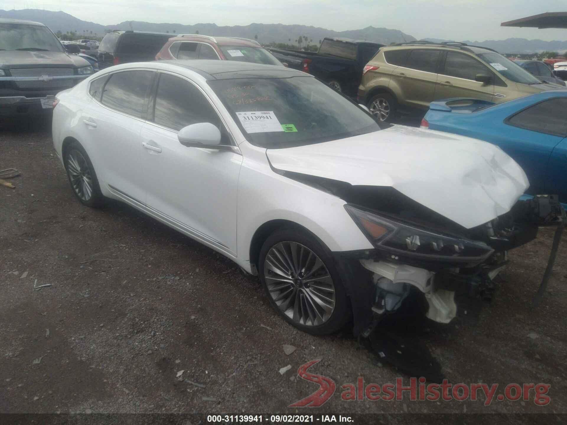 KNALC4J19J5096618 2018 KIA CADENZA