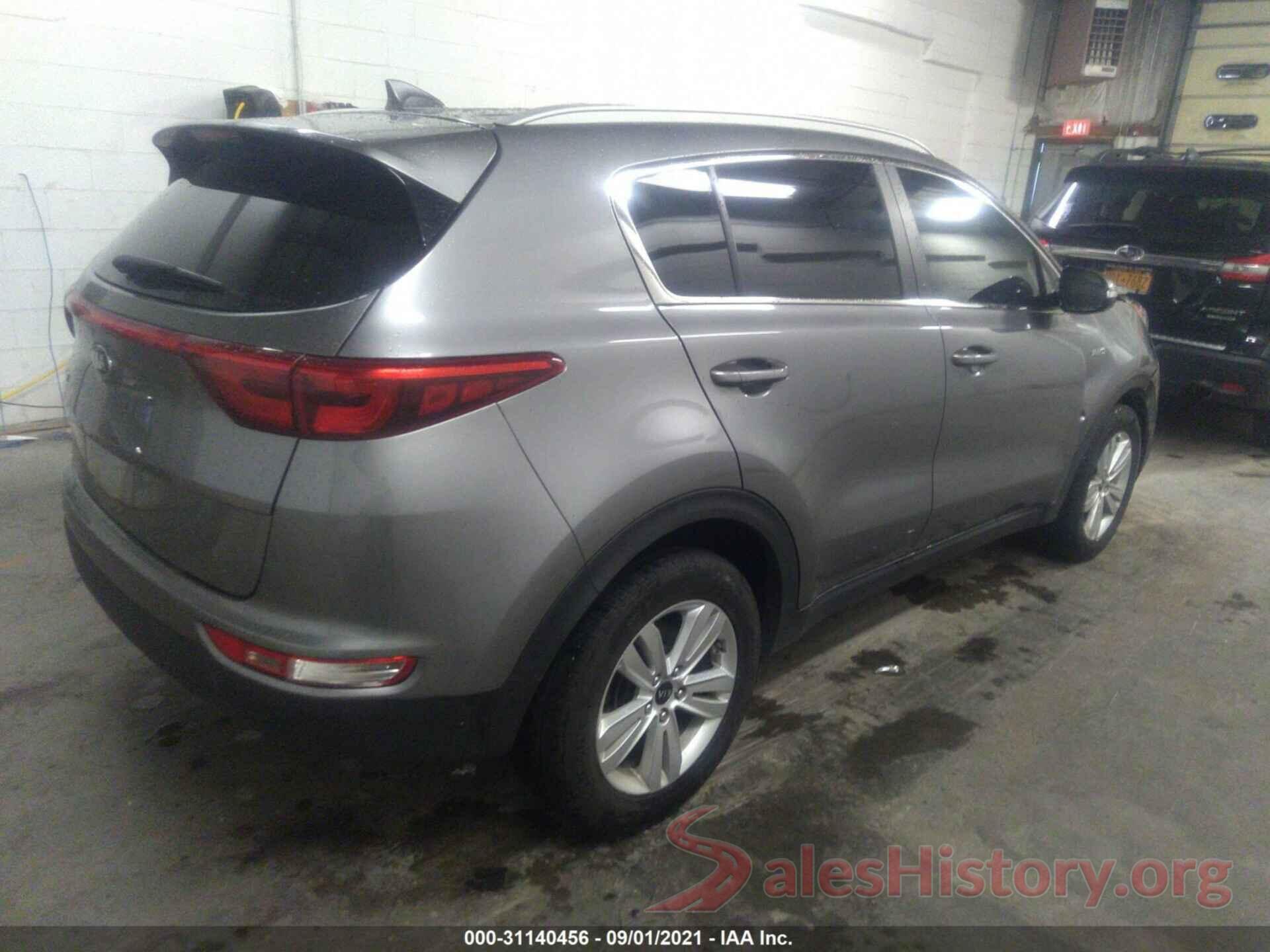 KNDPMCAC5J7422464 2018 KIA SPORTAGE