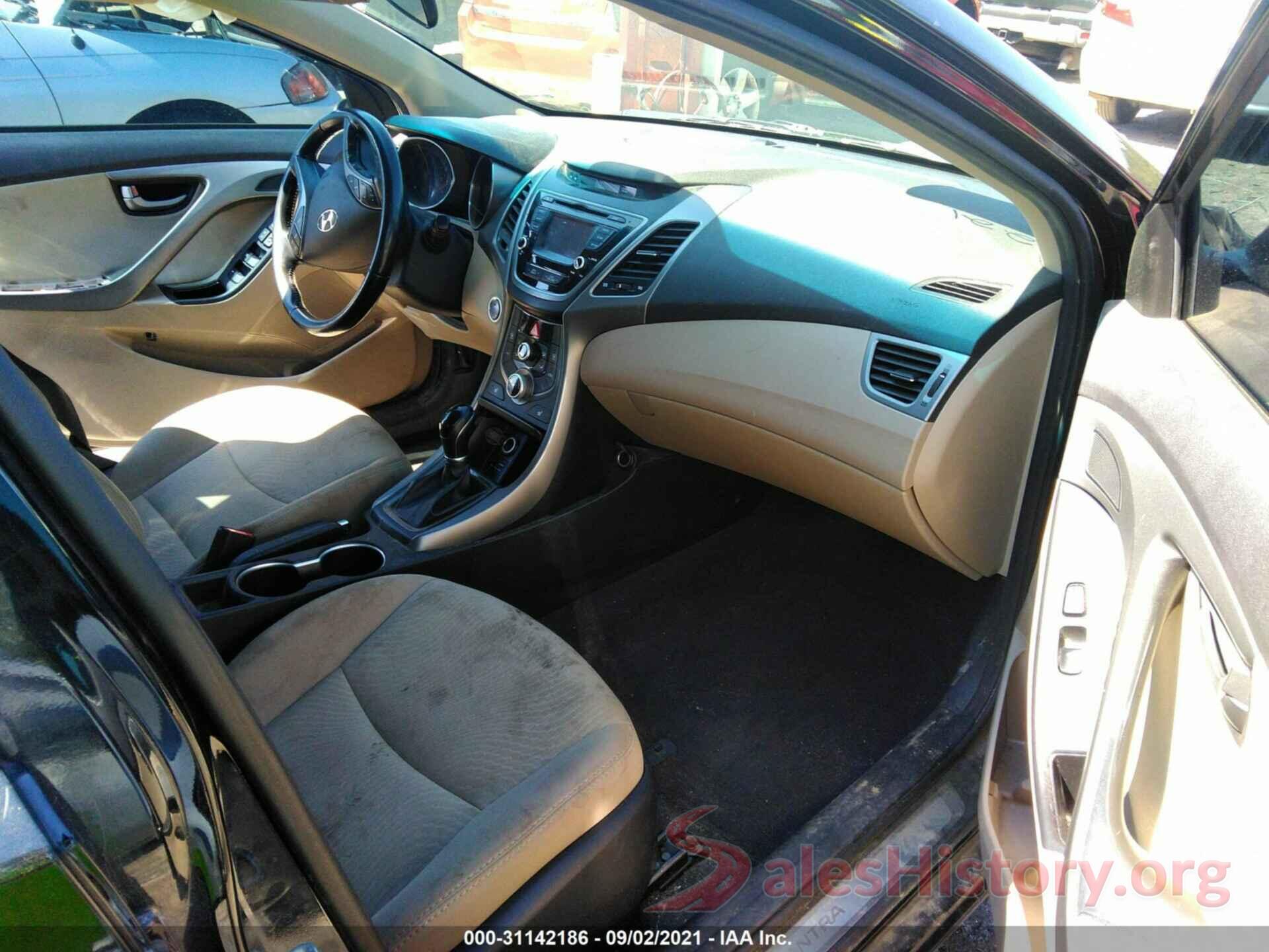 5NPDH4AE8GH799373 2016 HYUNDAI ELANTRA