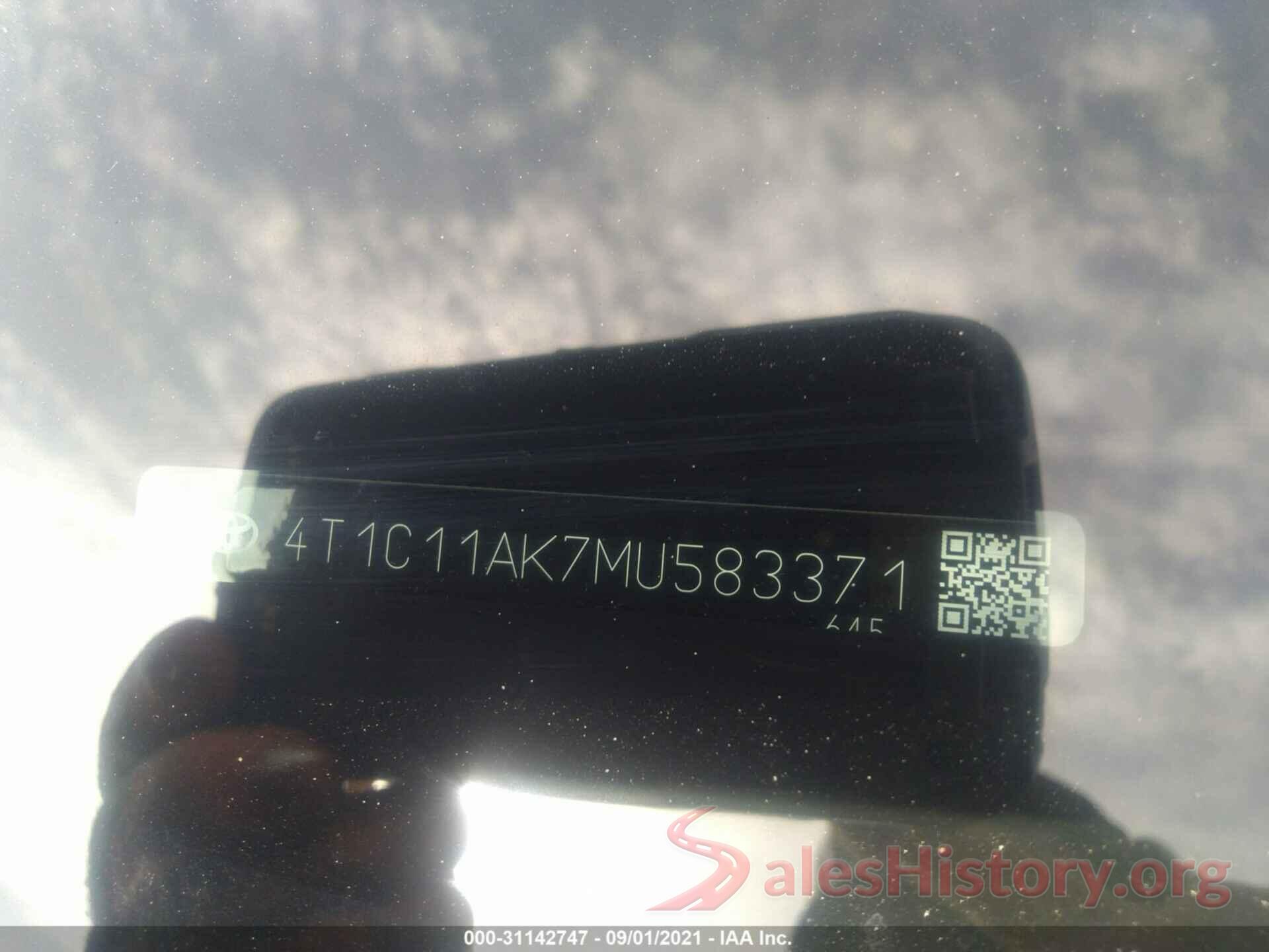 4T1C11AK7MU583371 2021 TOYOTA CAMRY