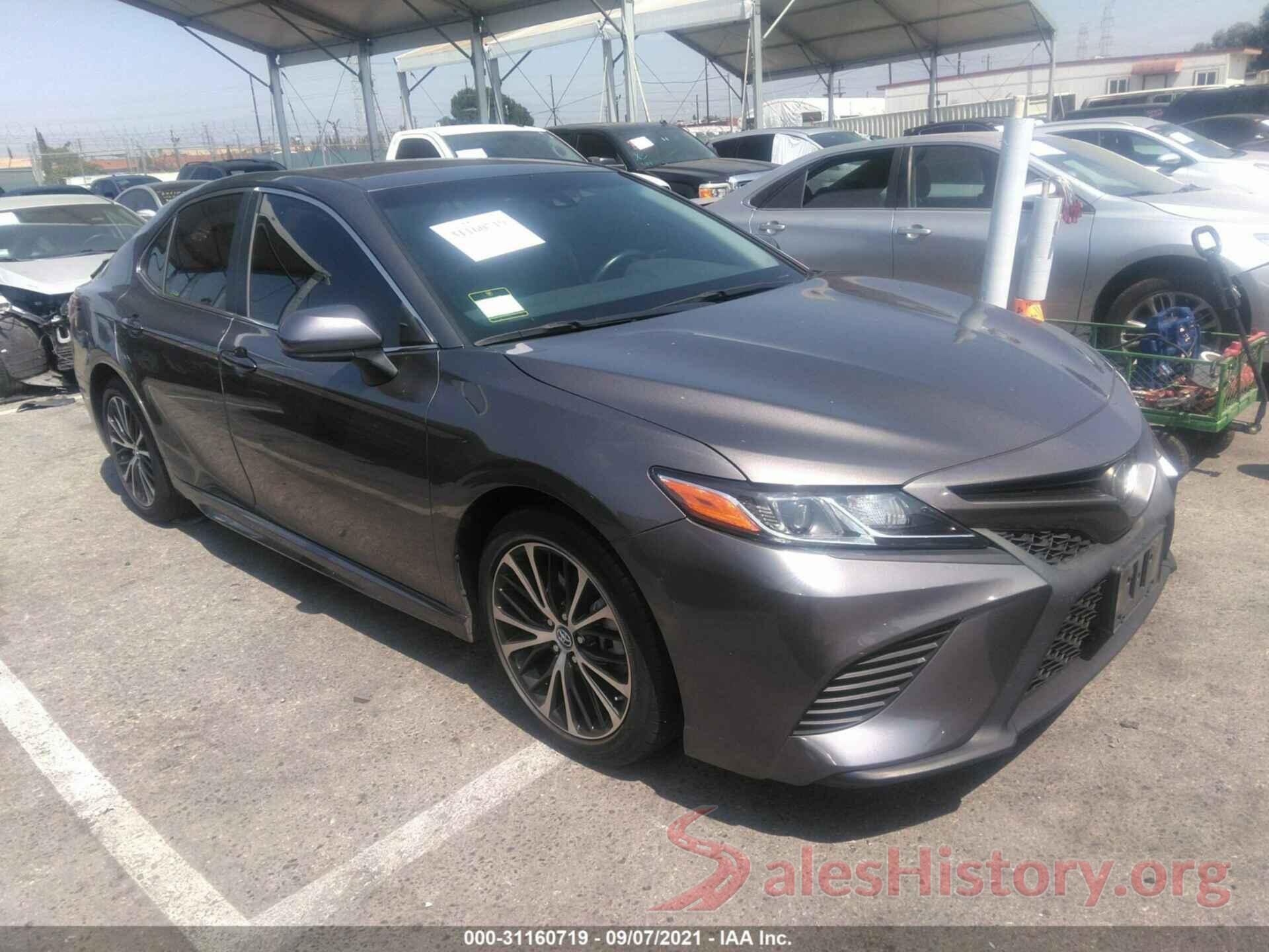 4T1B11HK3JU603709 2018 TOYOTA CAMRY