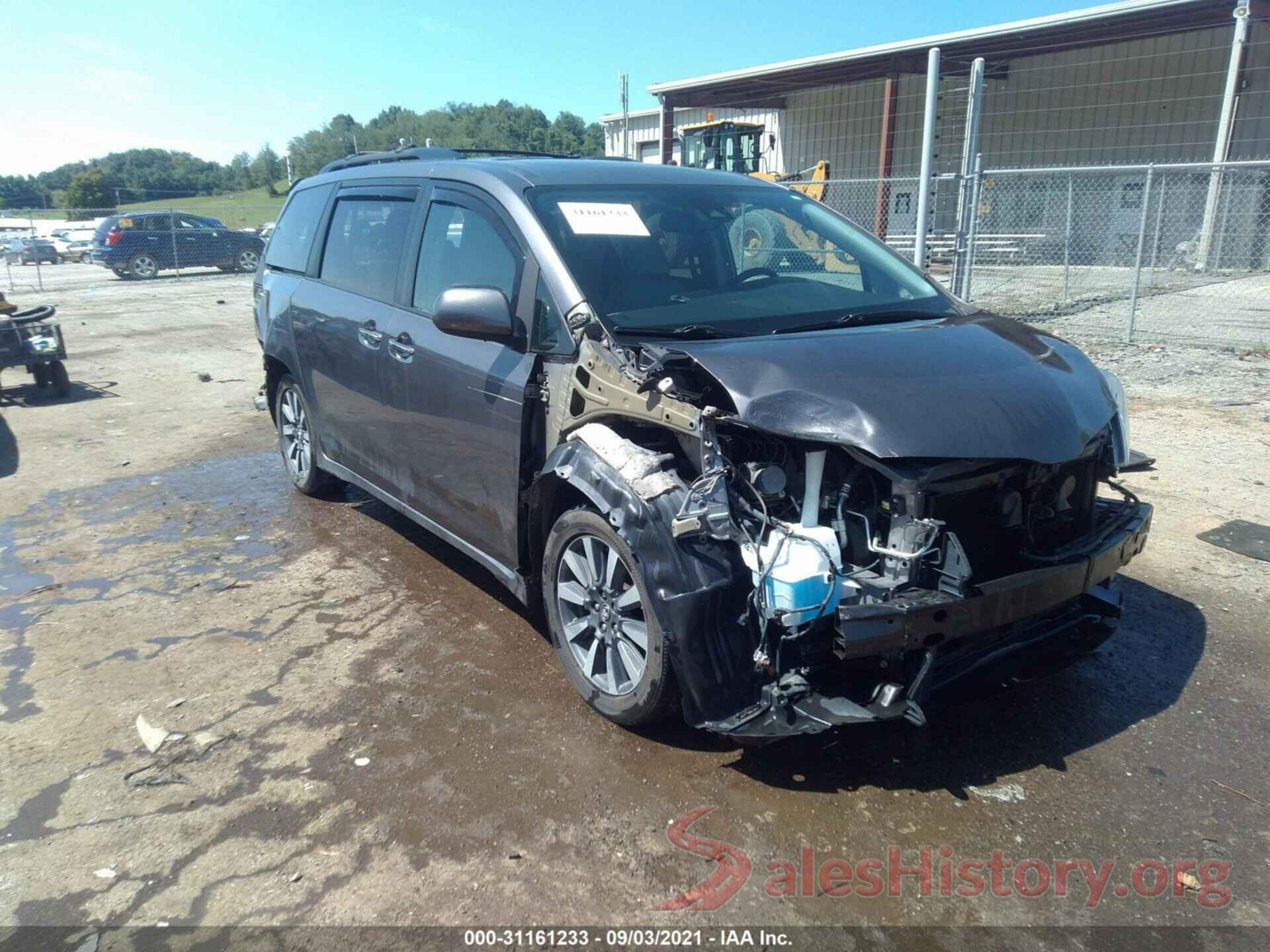 5TDDZ3DC9JS190330 2018 TOYOTA SIENNA