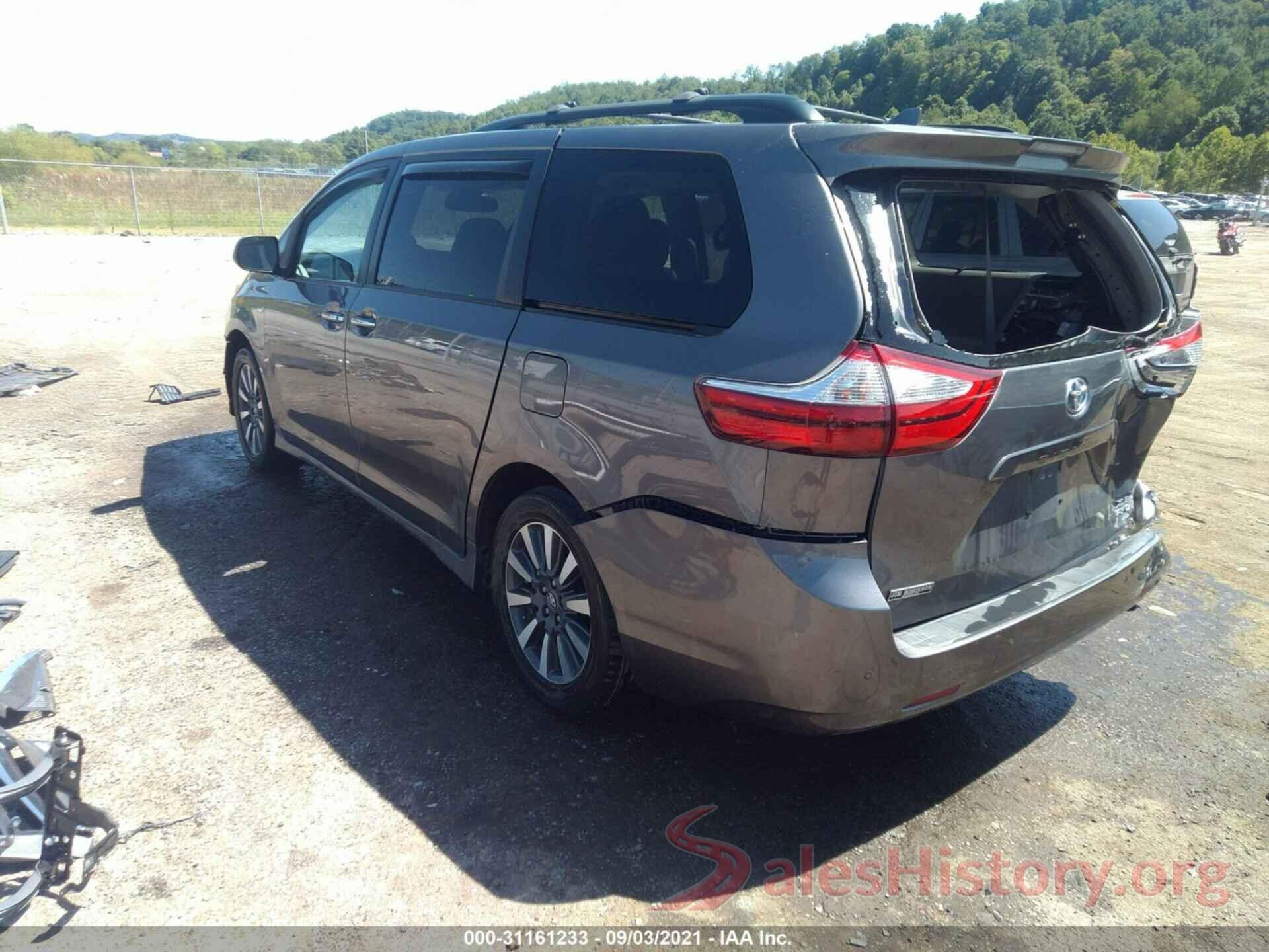 5TDDZ3DC9JS190330 2018 TOYOTA SIENNA