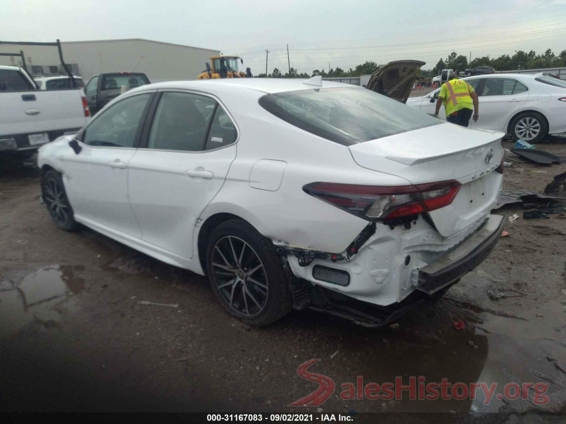 4T1G11AK3MU413879 2021 TOYOTA CAMRY