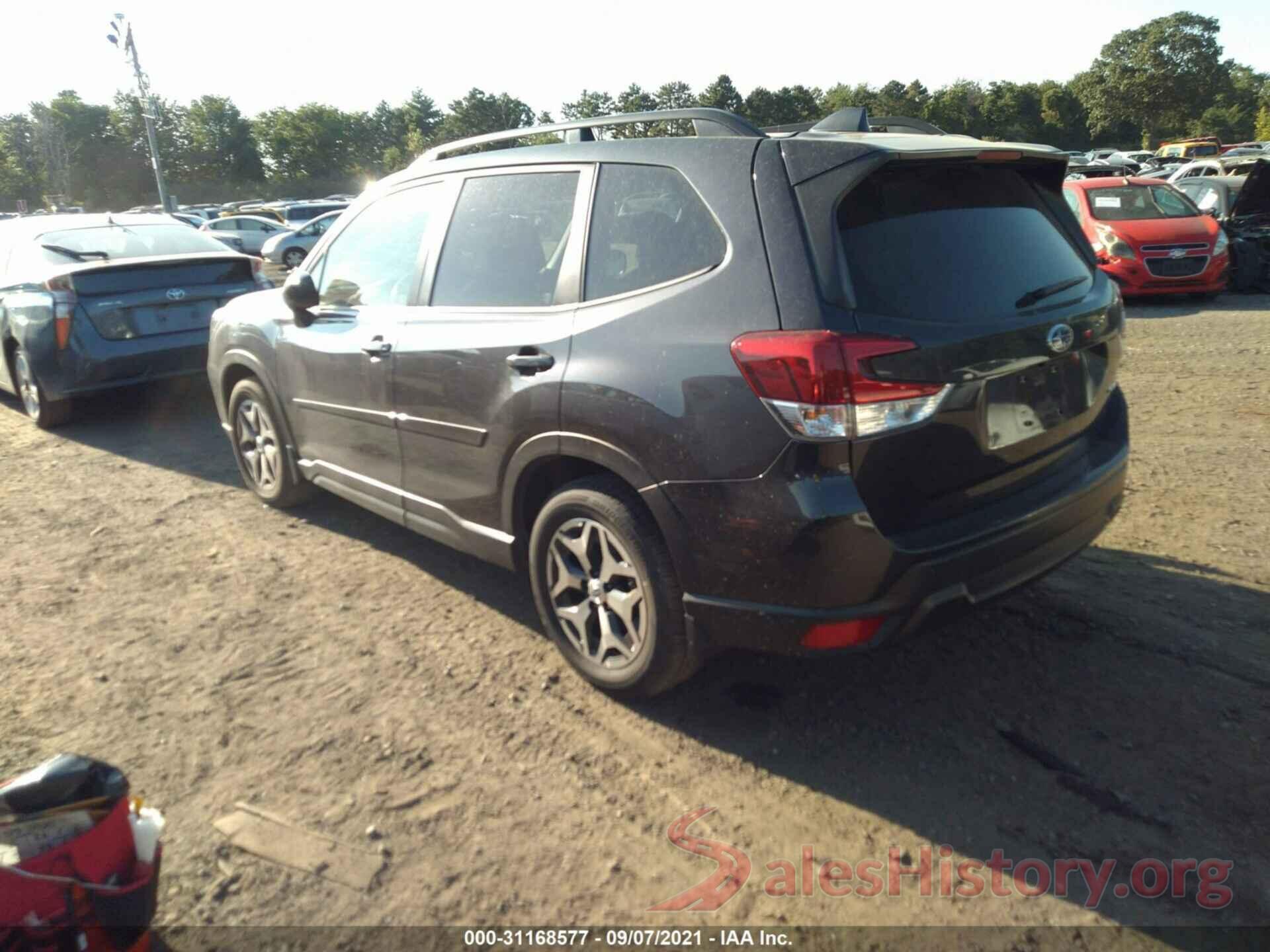 JF2SKAGC4KH585261 2019 SUBARU FORESTER