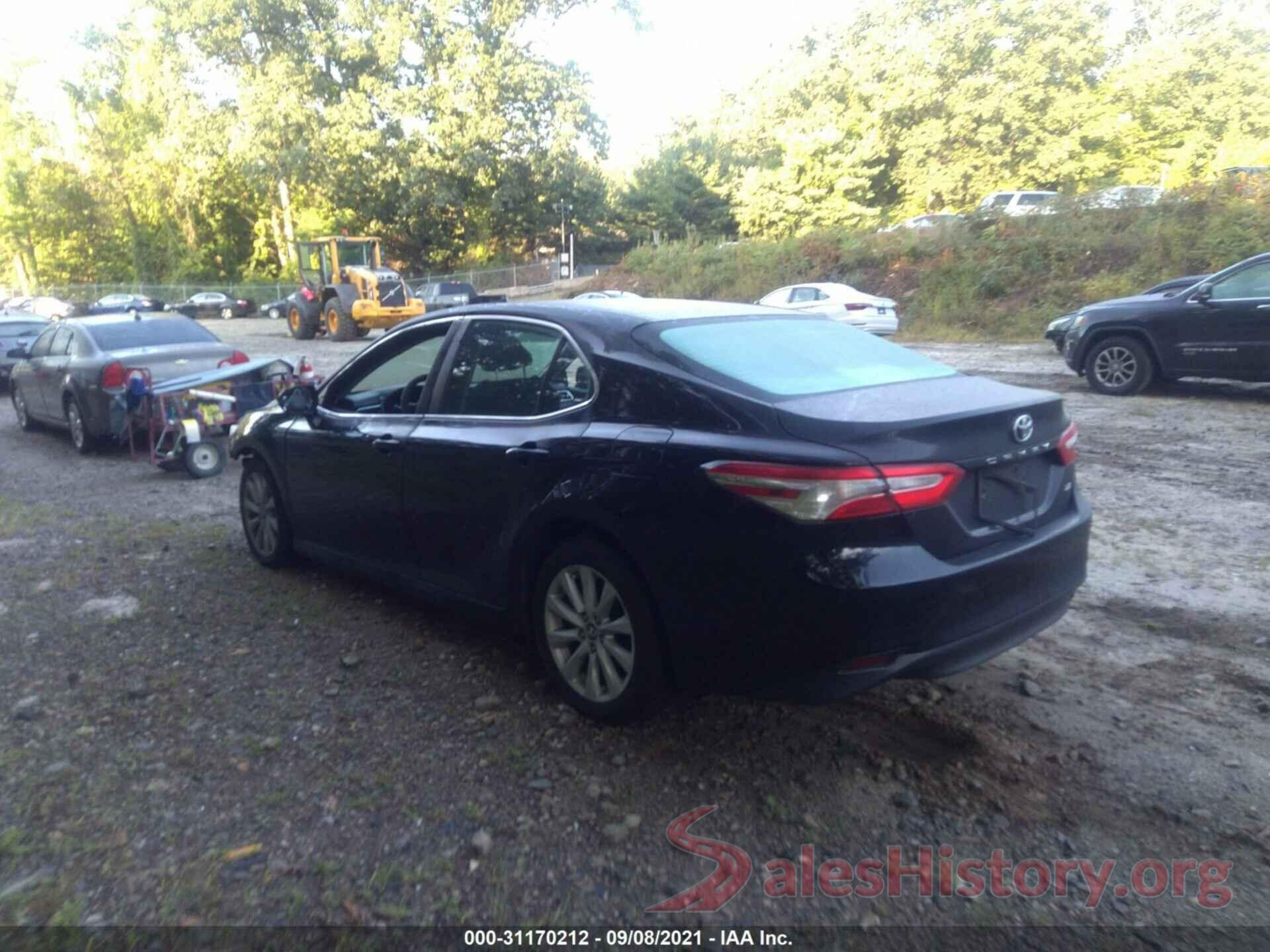 4T1B11HK8JU069848 2018 TOYOTA CAMRY