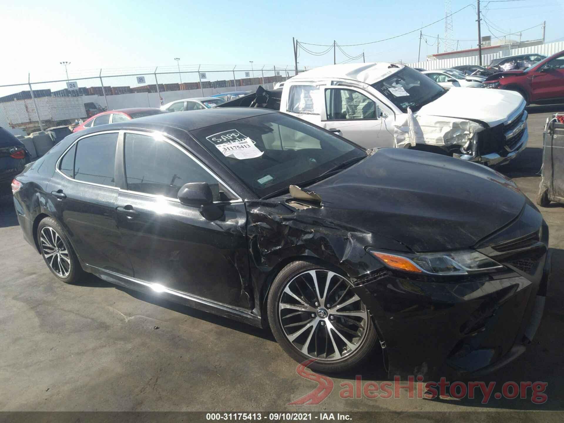 4T1B11HK8JU604063 2018 TOYOTA CAMRY